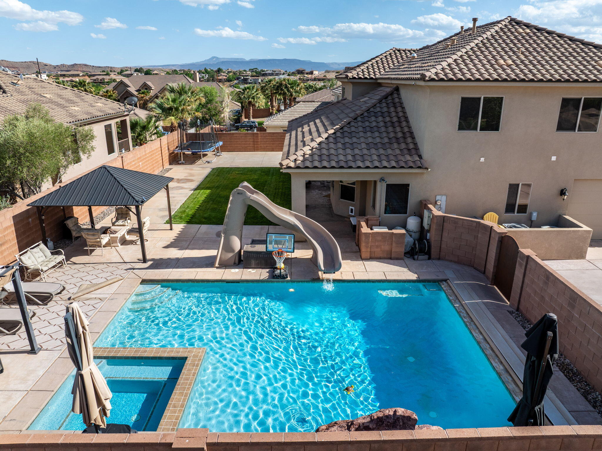 JEDORA ESTATES - Residential