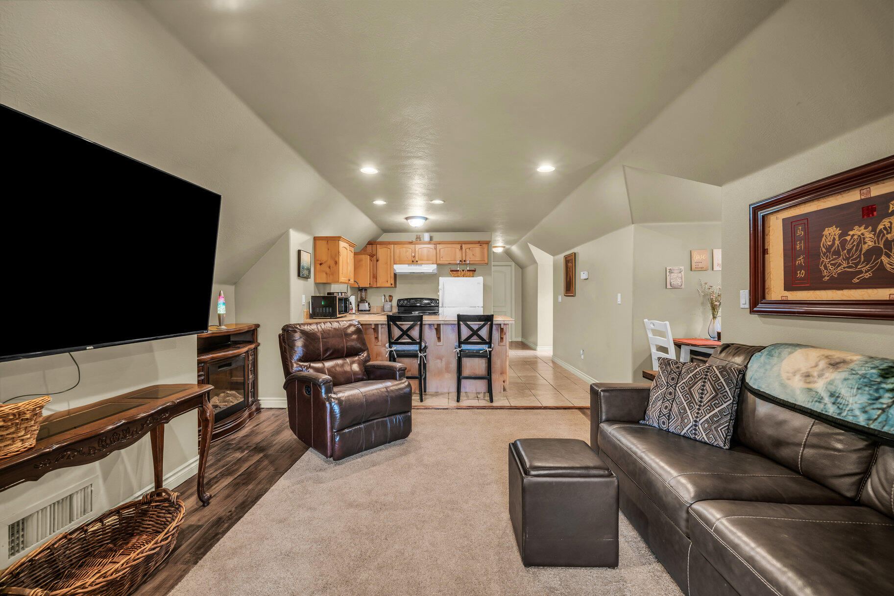 BLOOMINGTON RANCHES - Residential