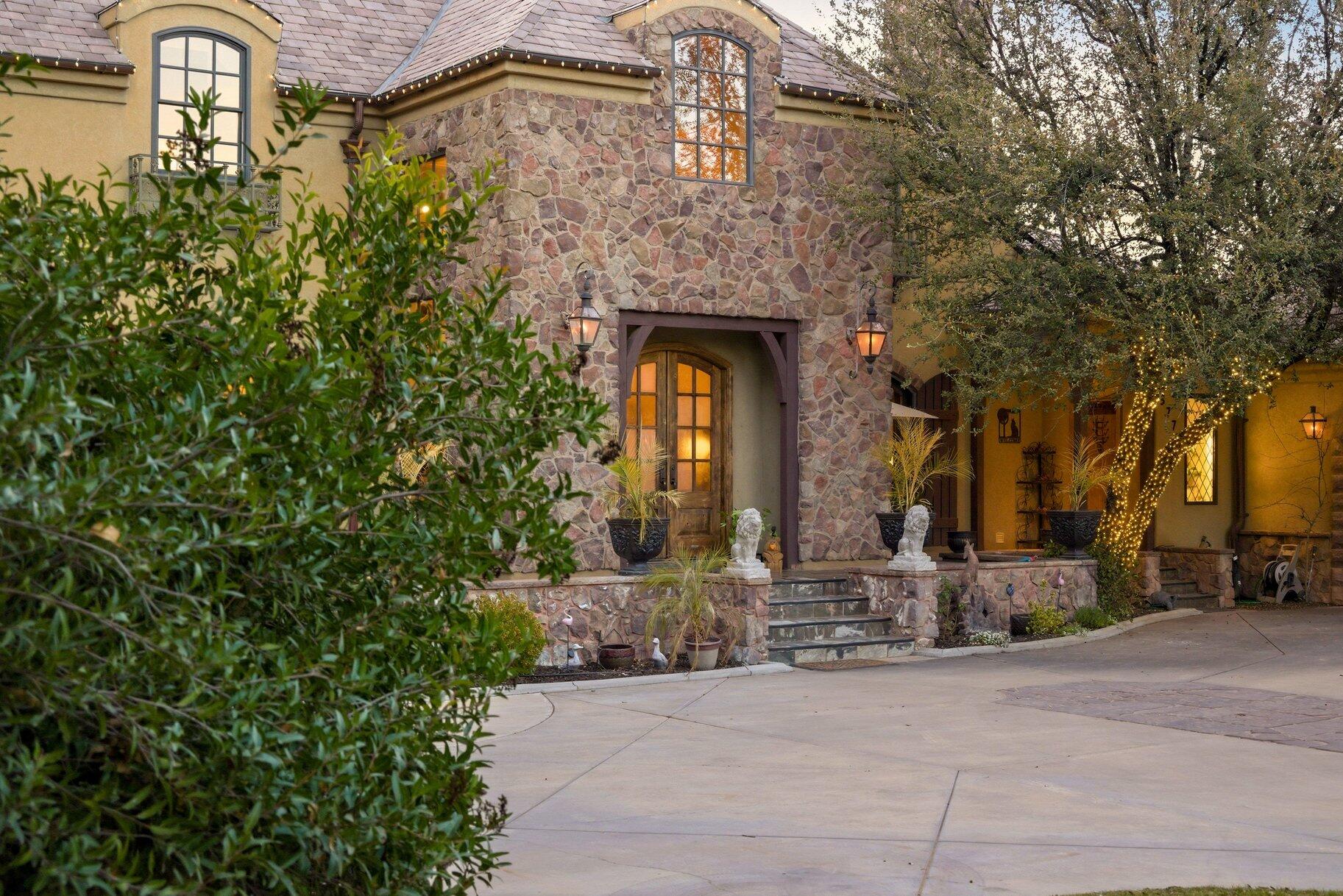 BLOOMINGTON RANCHES - Residential