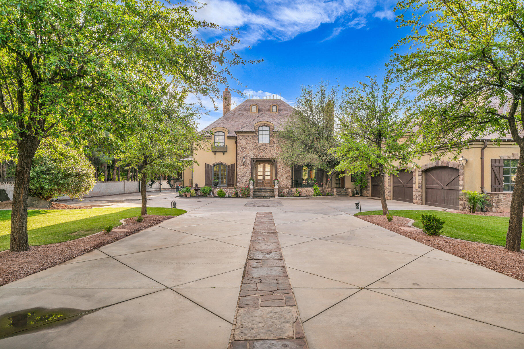 BLOOMINGTON RANCHES - Residential