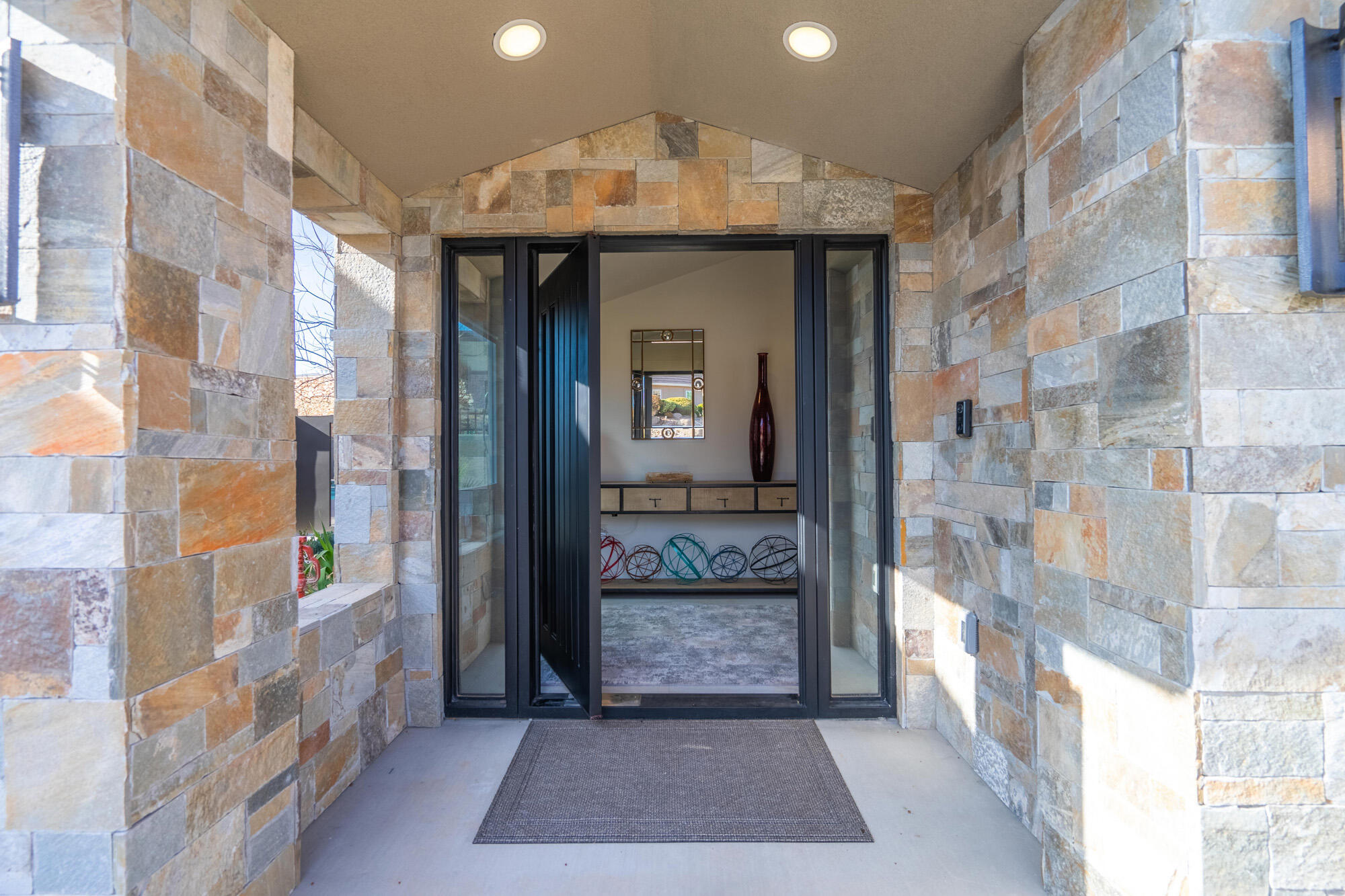 LION'S HEAD HILLTOP ESTATES AT GREEN SPRINGS - Residential