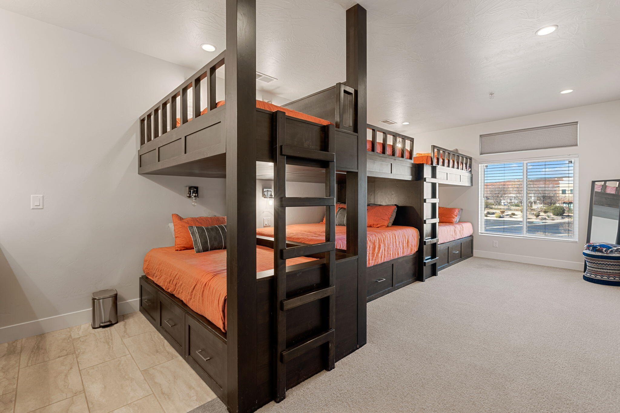10 DIAGONAL CONDOS - Residential