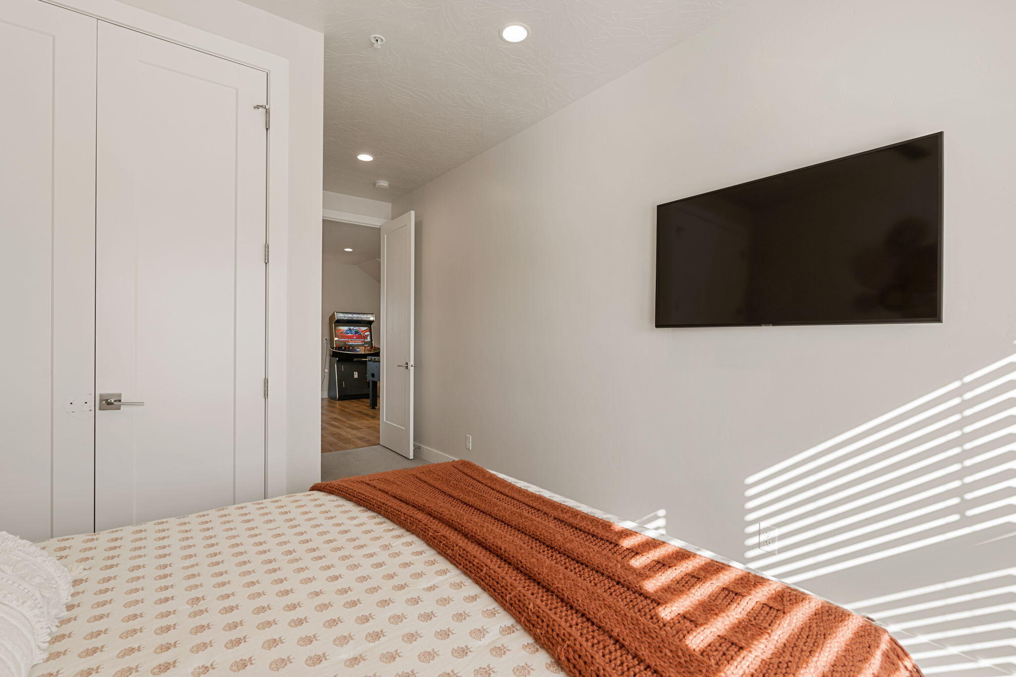 10 DIAGONAL CONDOS - Residential