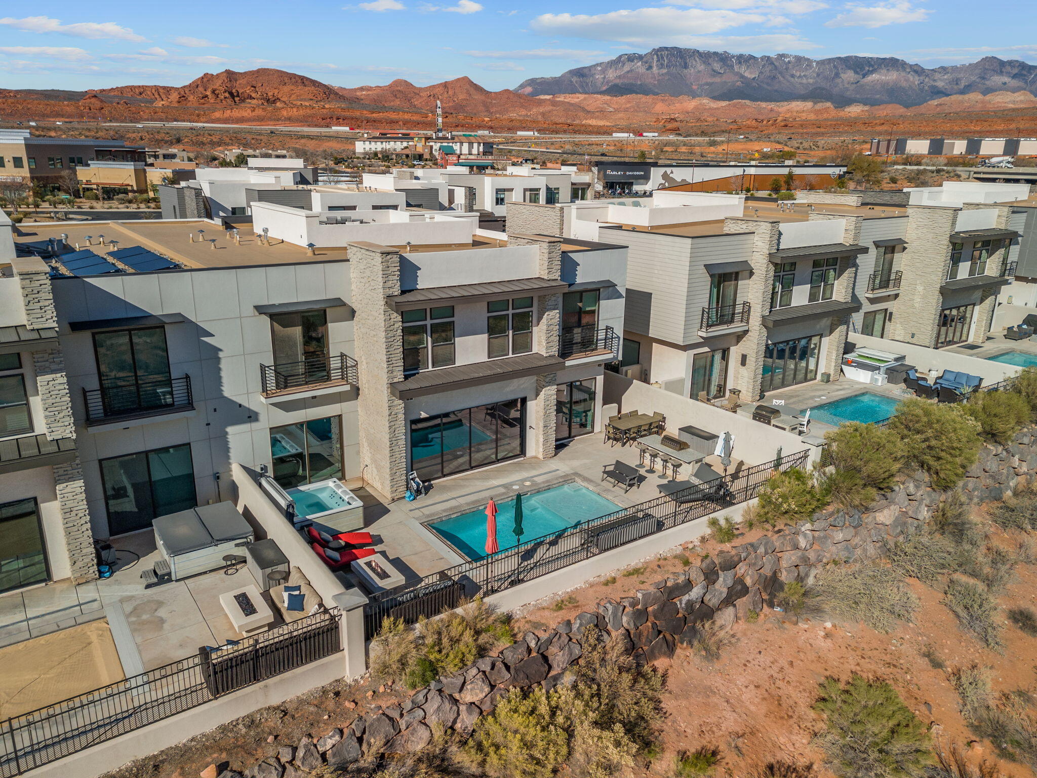 10 DIAGONAL CONDOS - Residential