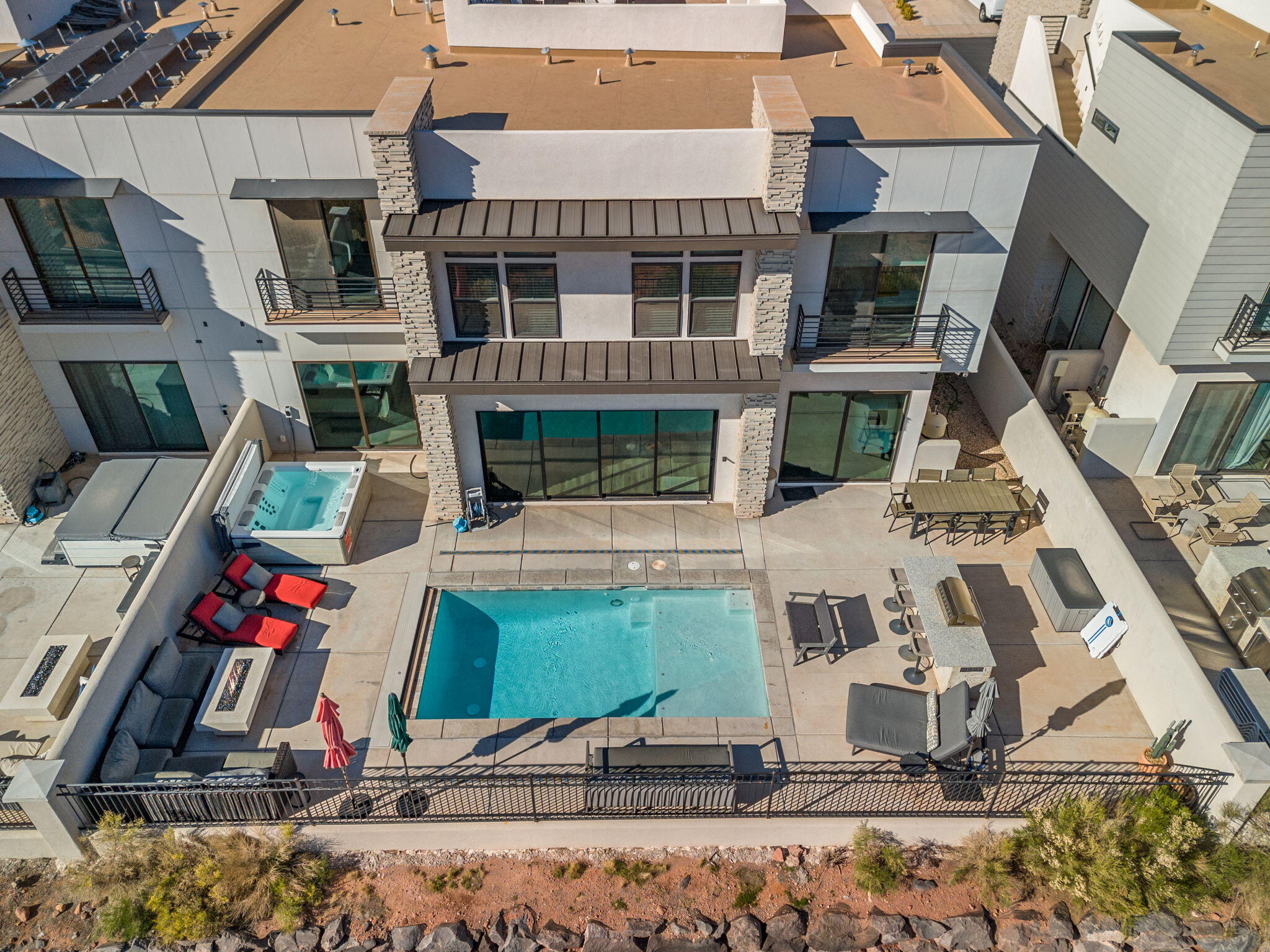 10 DIAGONAL CONDOS - Residential