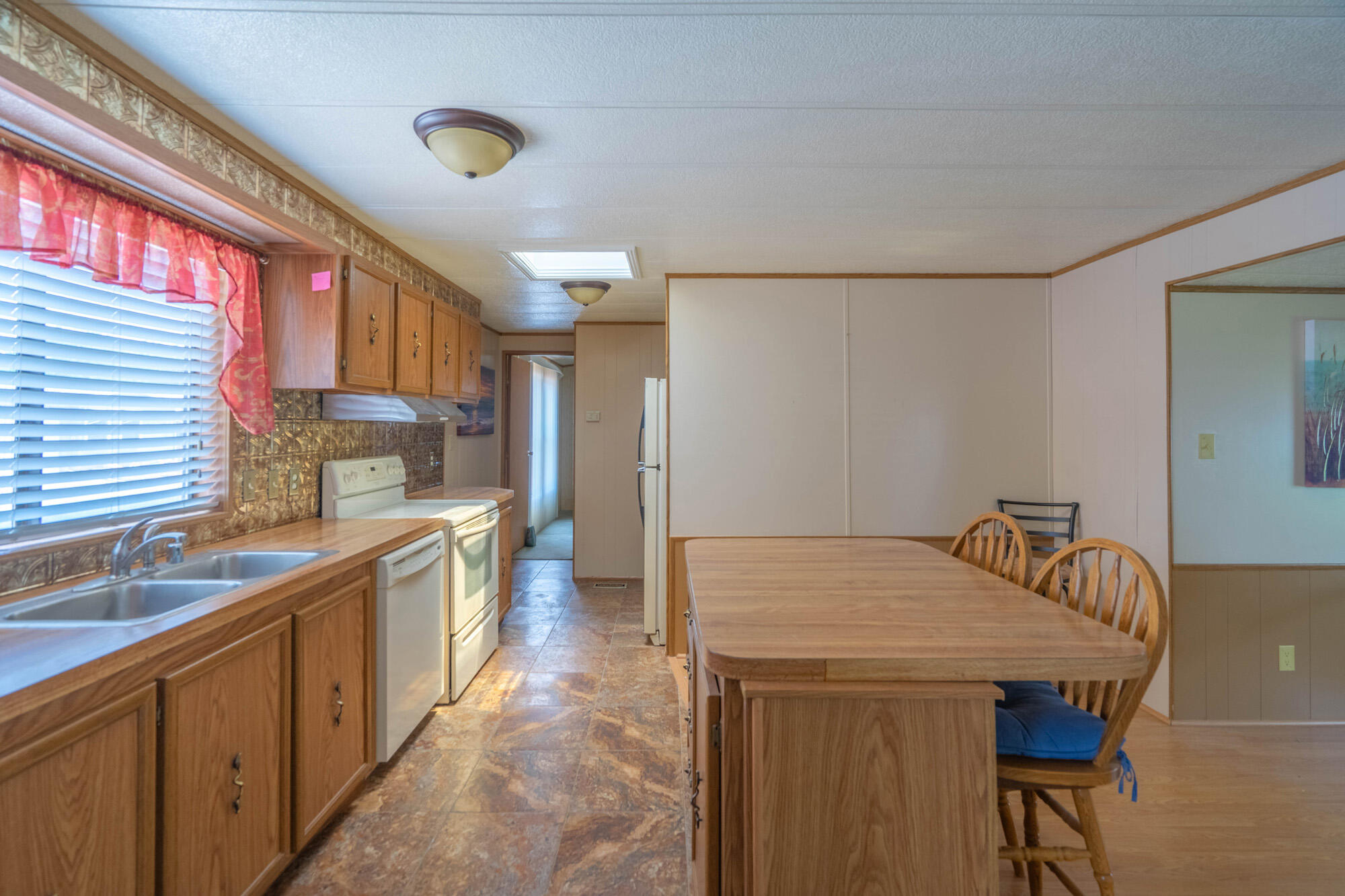 LAVA BLUFF MOBILE HOME PARK - Residential