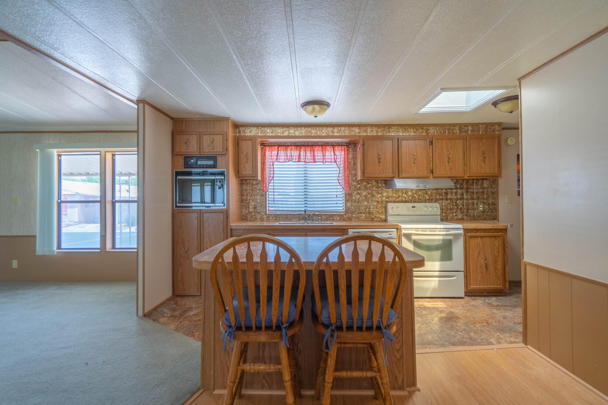 LAVA BLUFF MOBILE HOME PARK - Residential