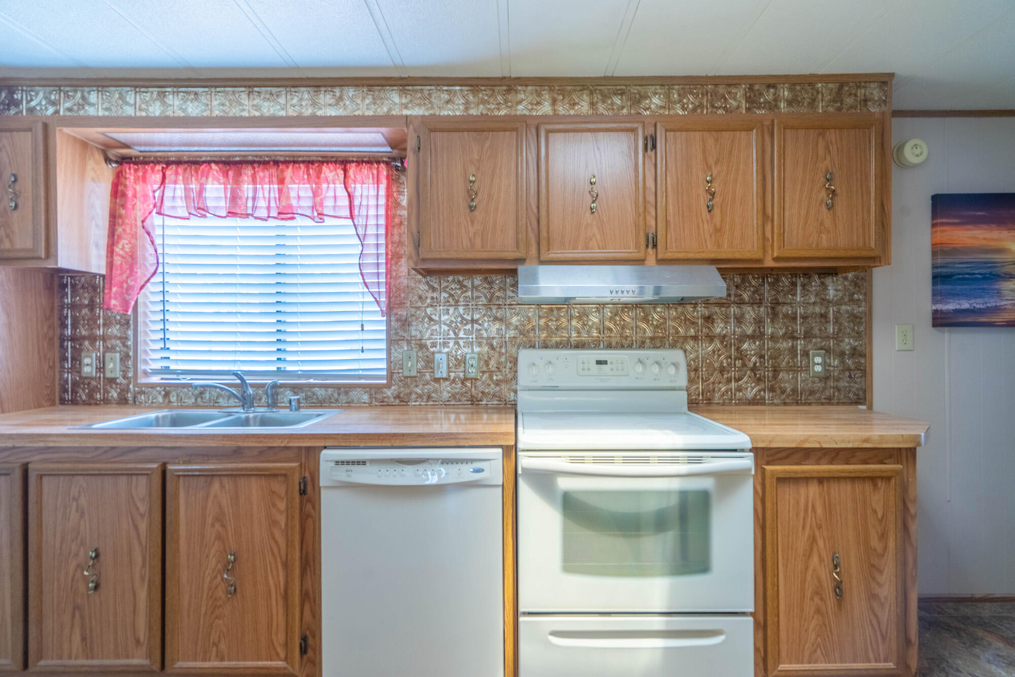 LAVA BLUFF MOBILE HOME PARK - Residential