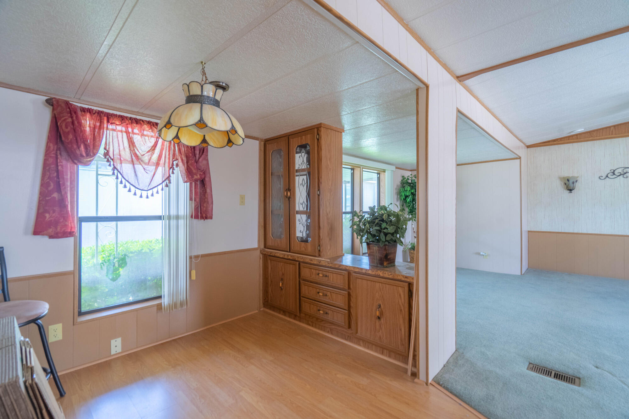 LAVA BLUFF MOBILE HOME PARK - Residential