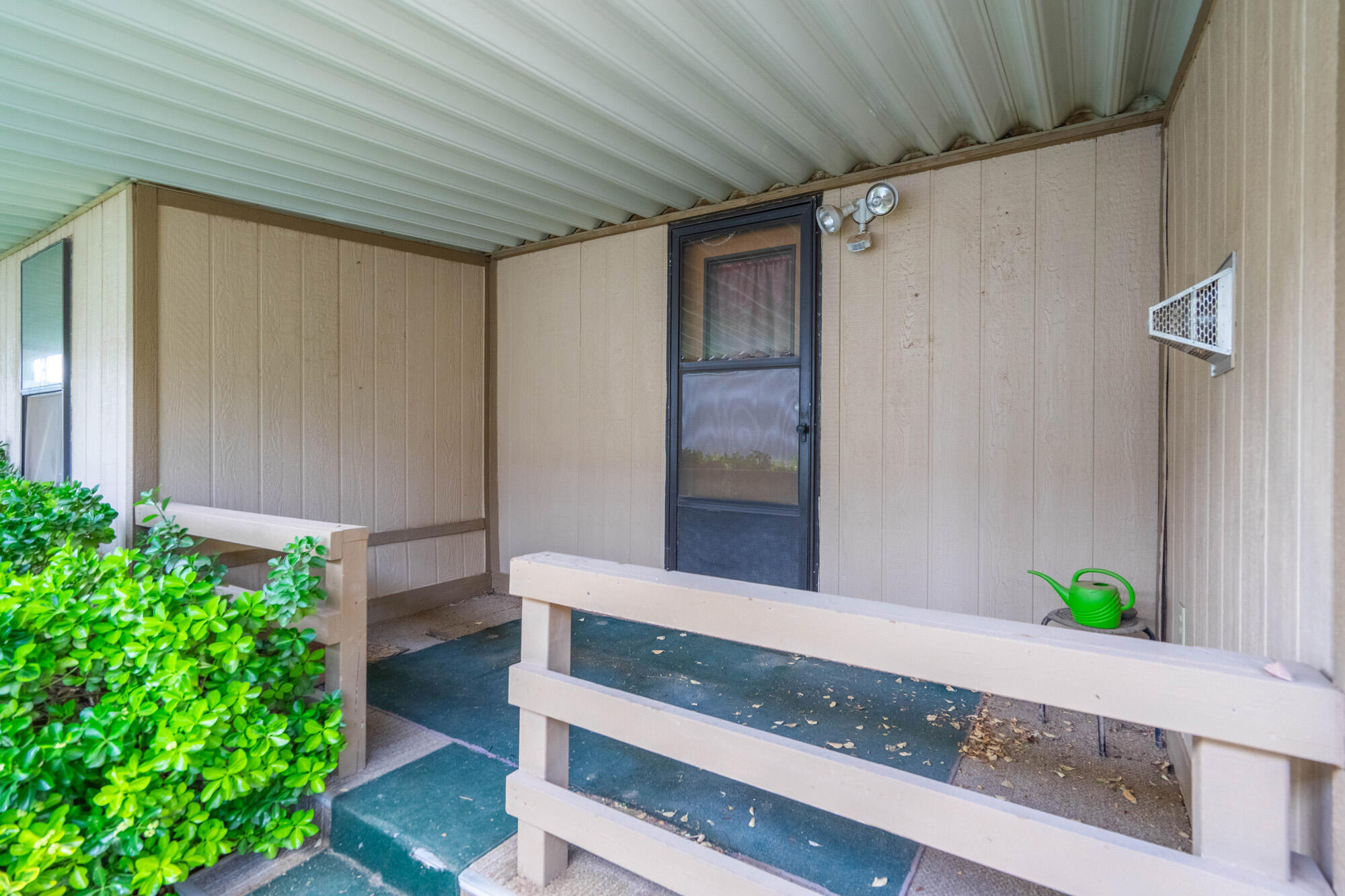LAVA BLUFF MOBILE HOME PARK - Residential
