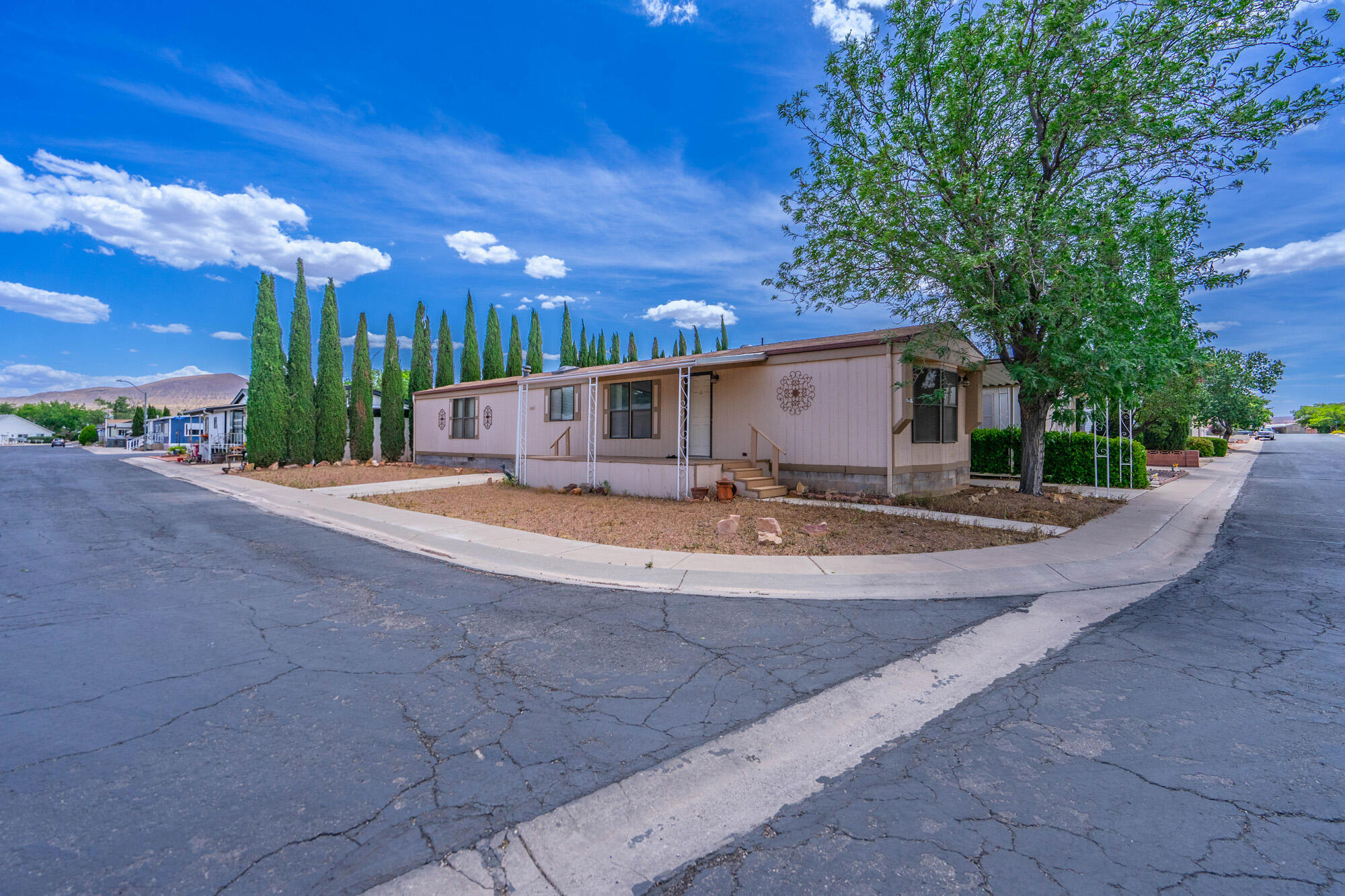 LAVA BLUFF MOBILE HOME PARK - Residential
