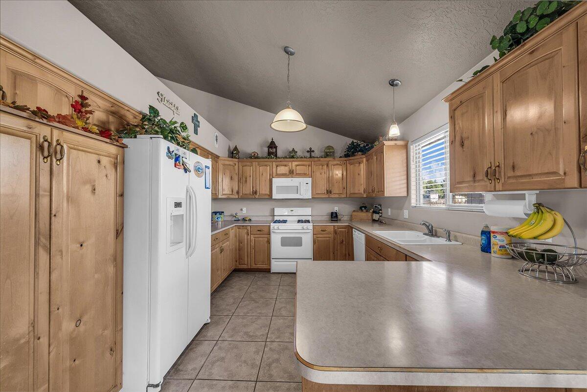 DAMMERON VALLEY FARMS - Residential