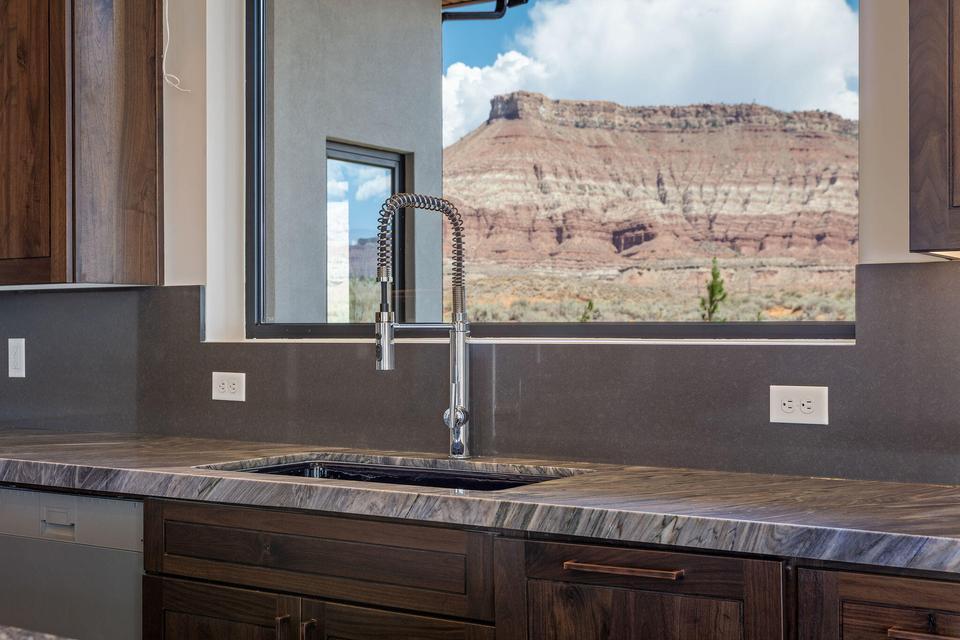 VIRGIN ACRES - Residential