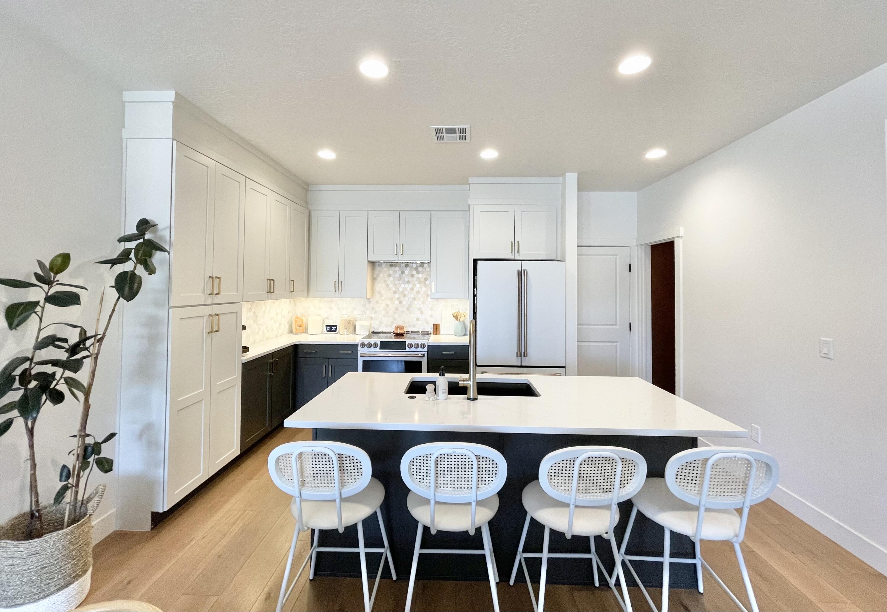AUBURN HILLS - Residential