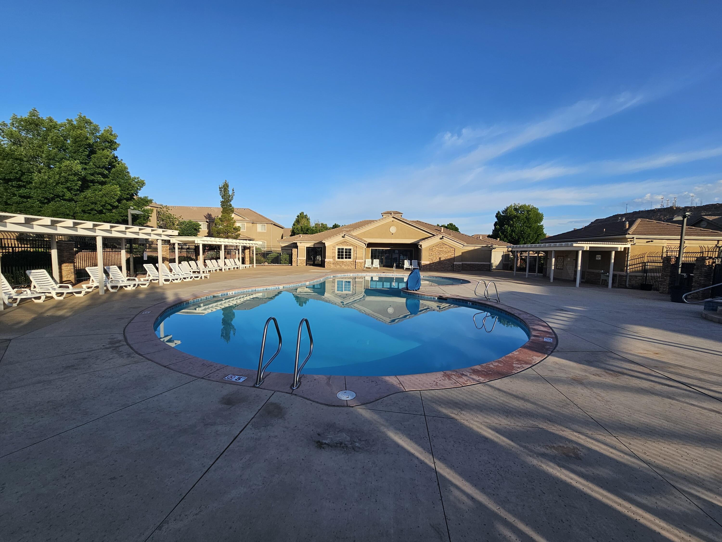 HIDDEN VALLEY TOWN HOMES - Residential