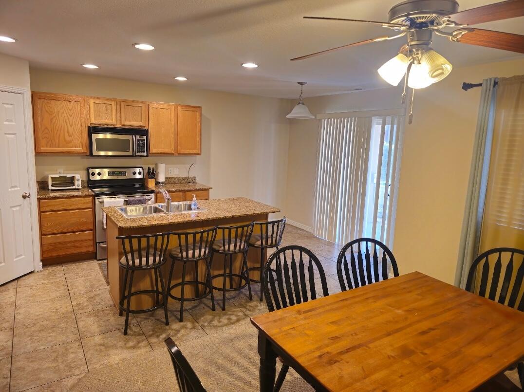 HIDDEN VALLEY TOWN HOMES - Residential