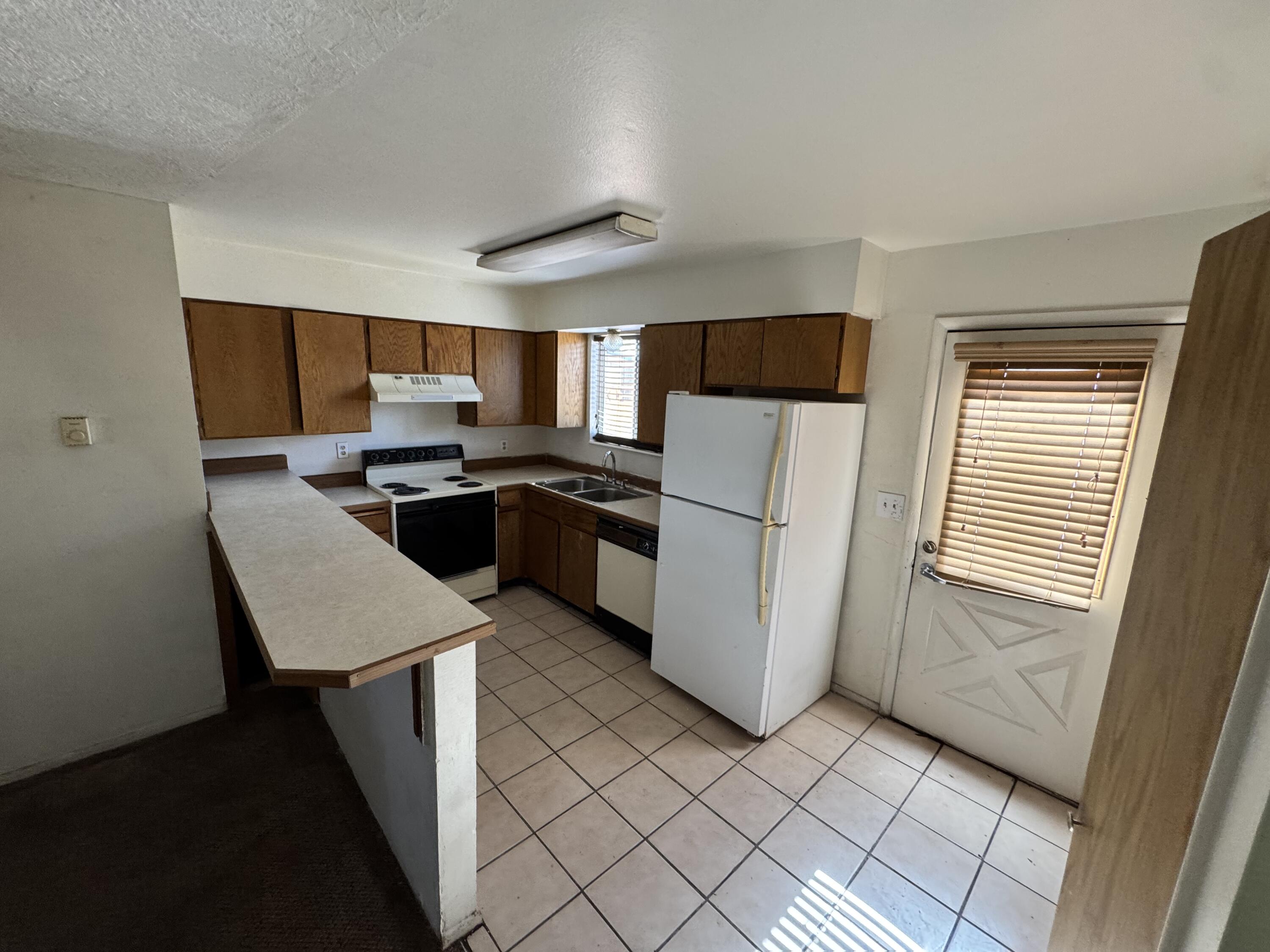 COLOR VIEW TOWNHOMES - Residential