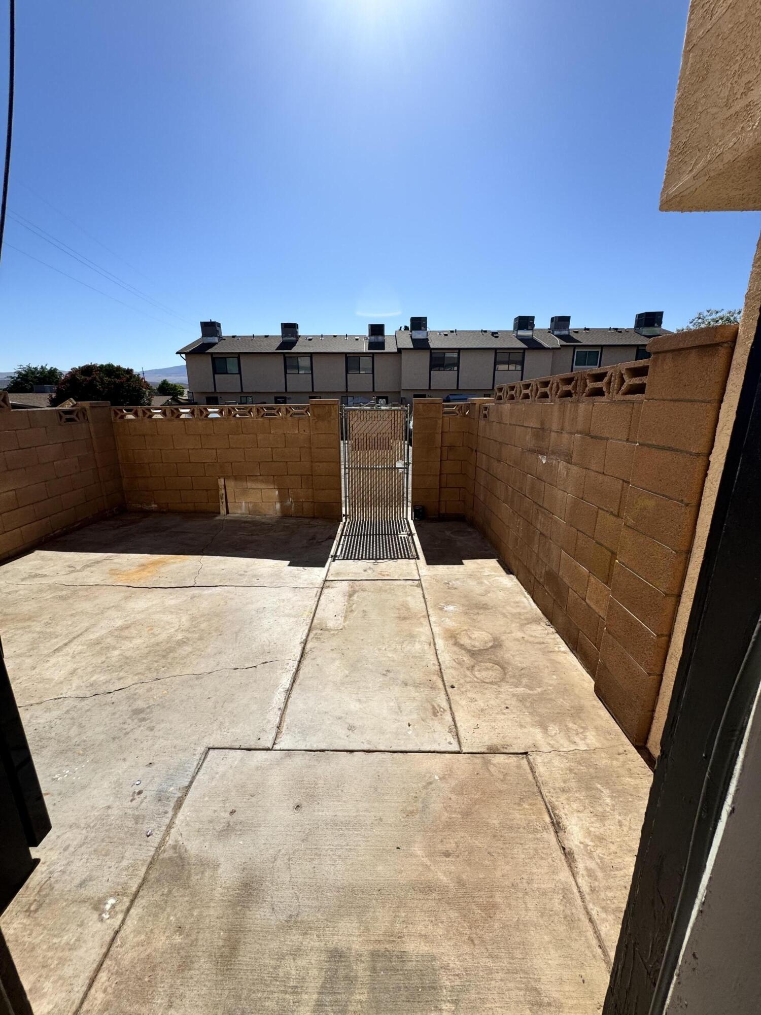 COLOR VIEW TOWNHOMES - Residential