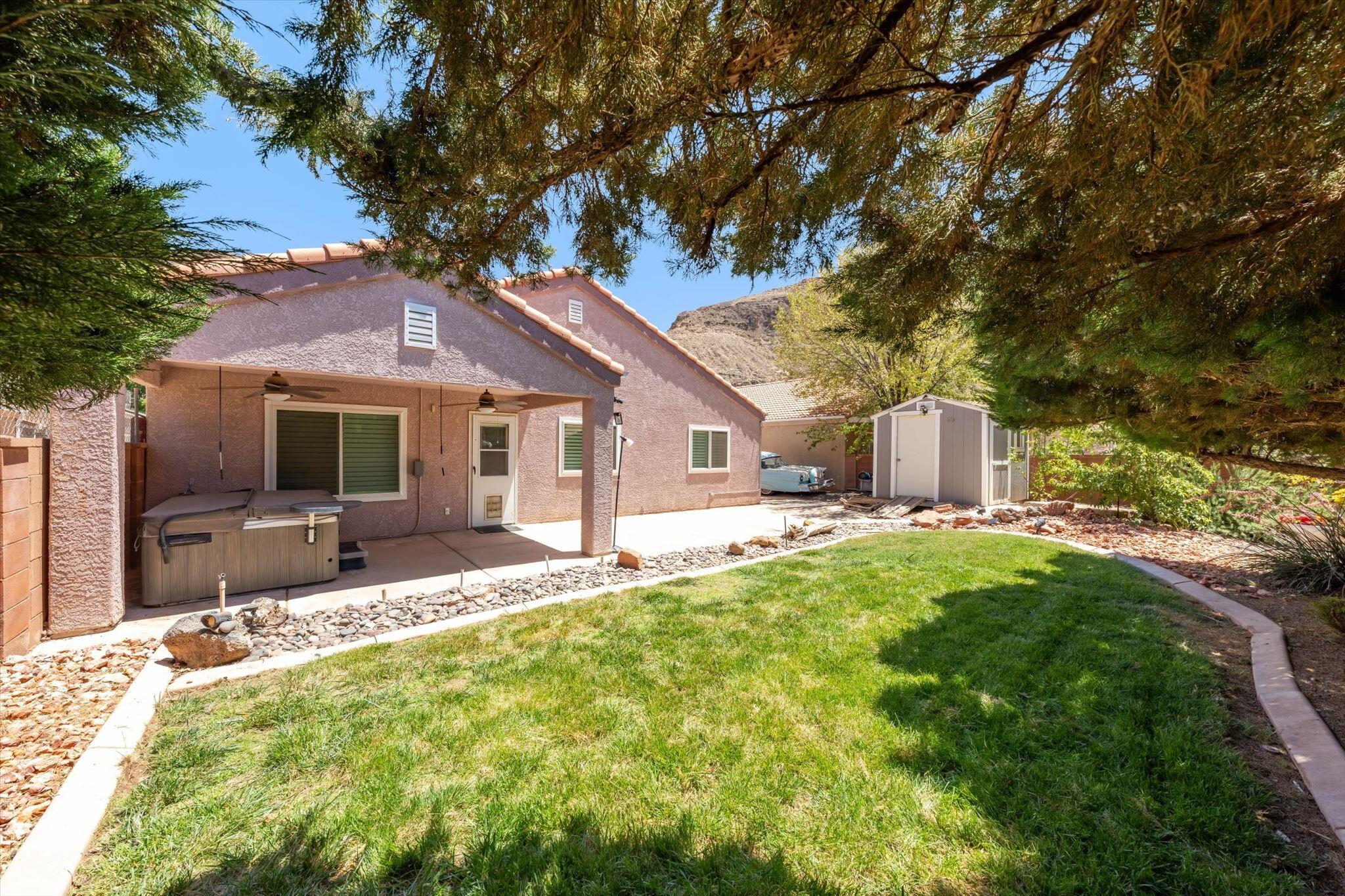 SHADOW CANYON - Residential