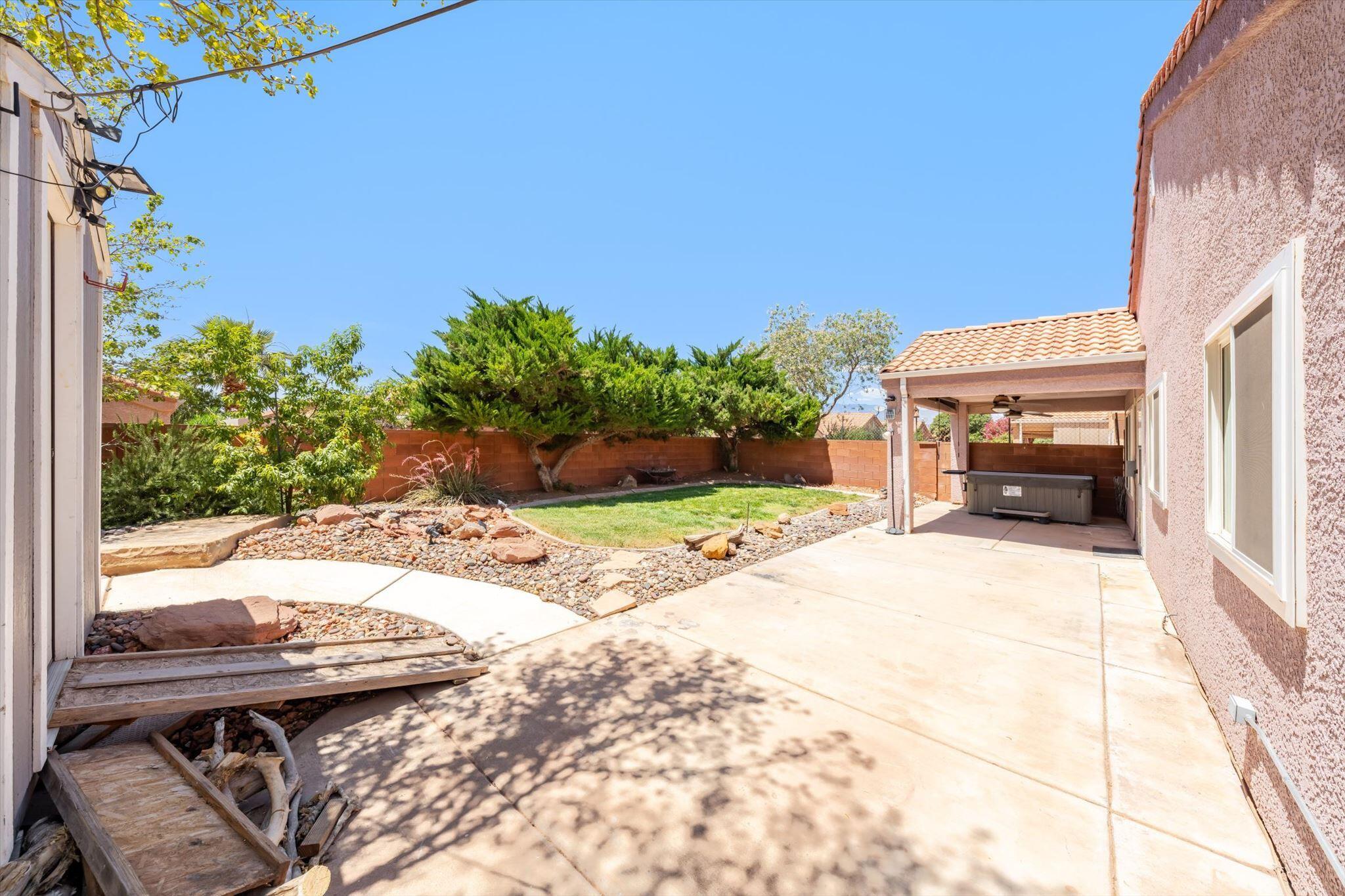 SHADOW CANYON - Residential
