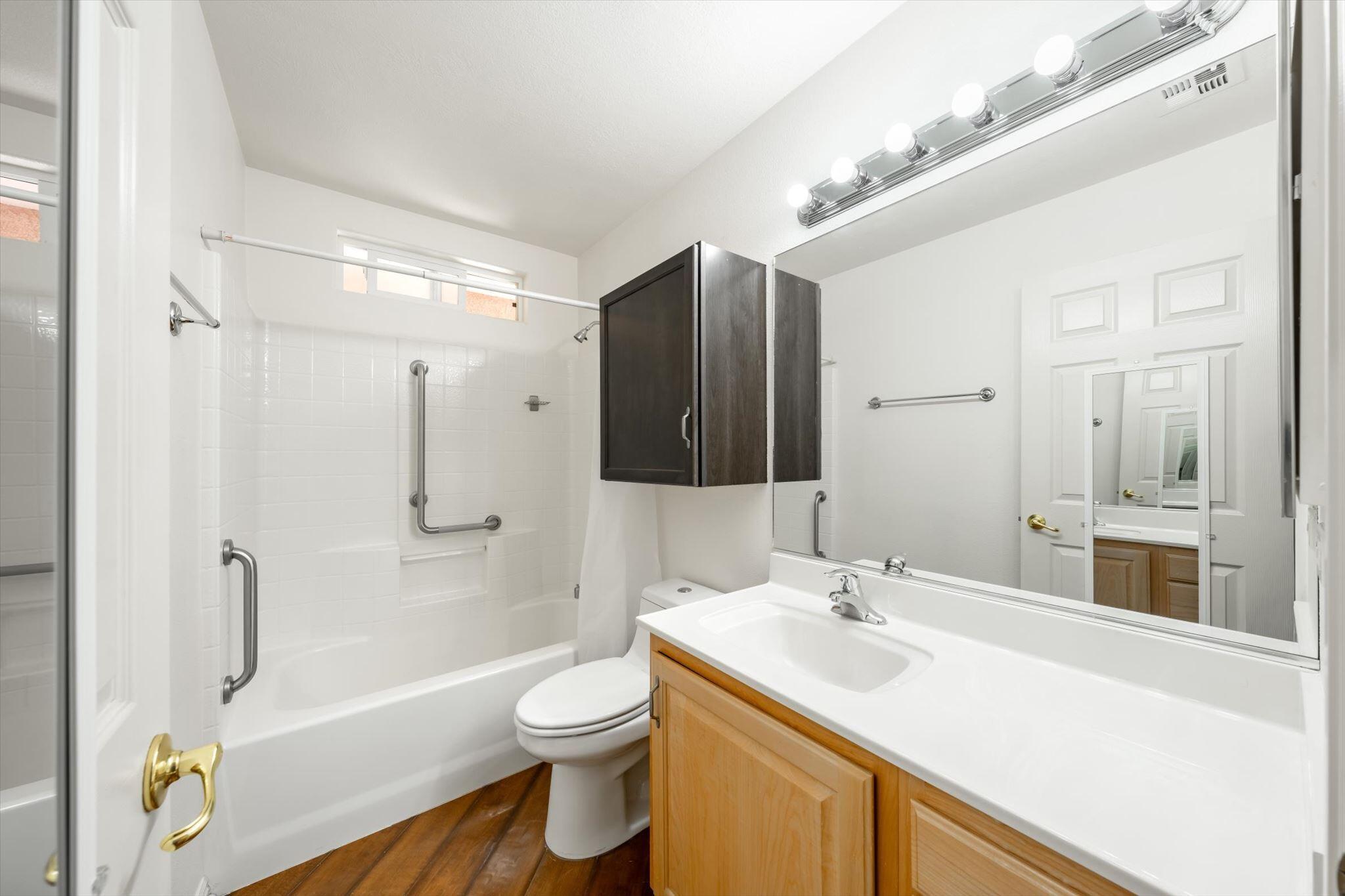 SHADOW CANYON - Residential