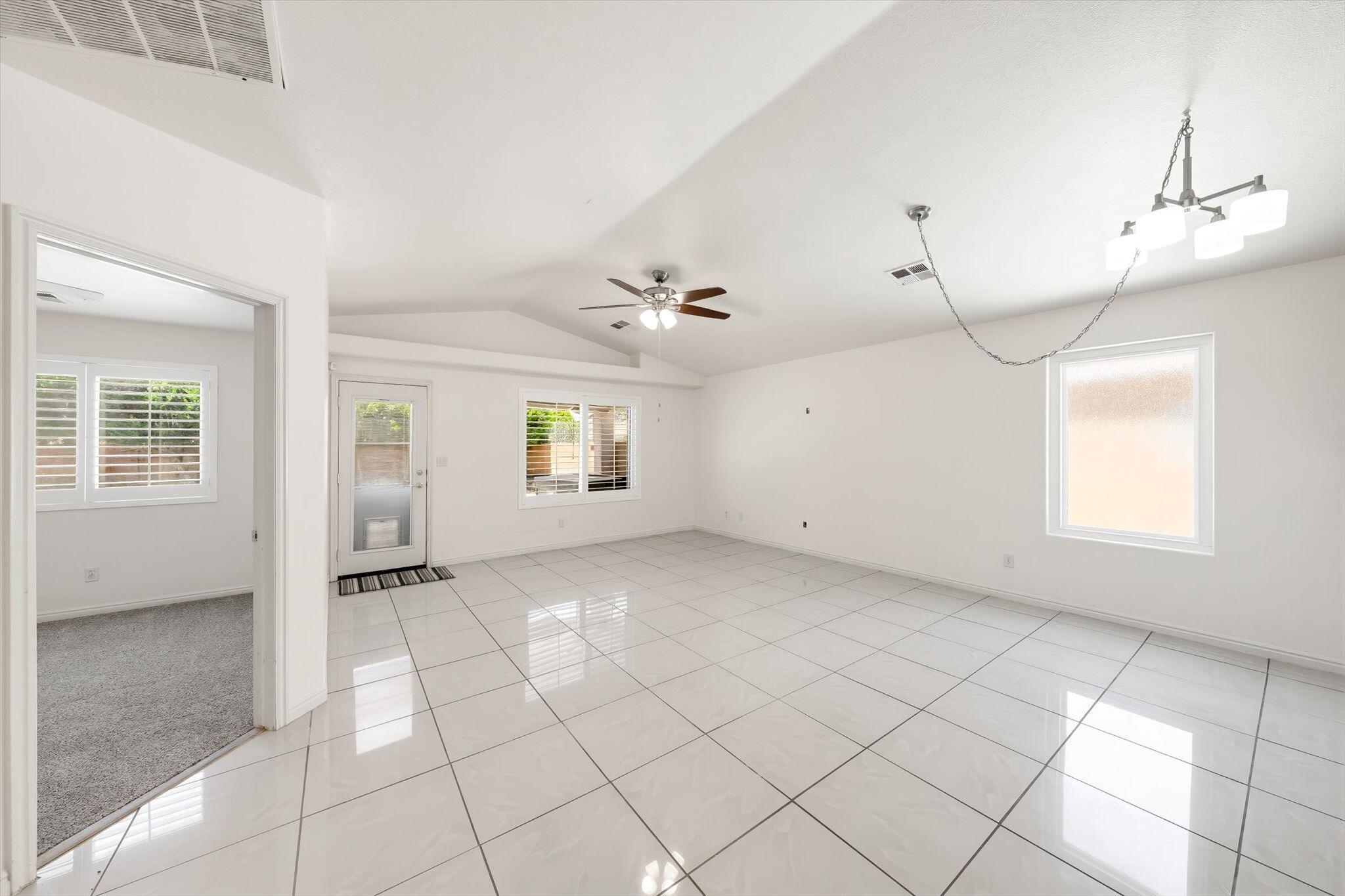 SHADOW CANYON - Residential