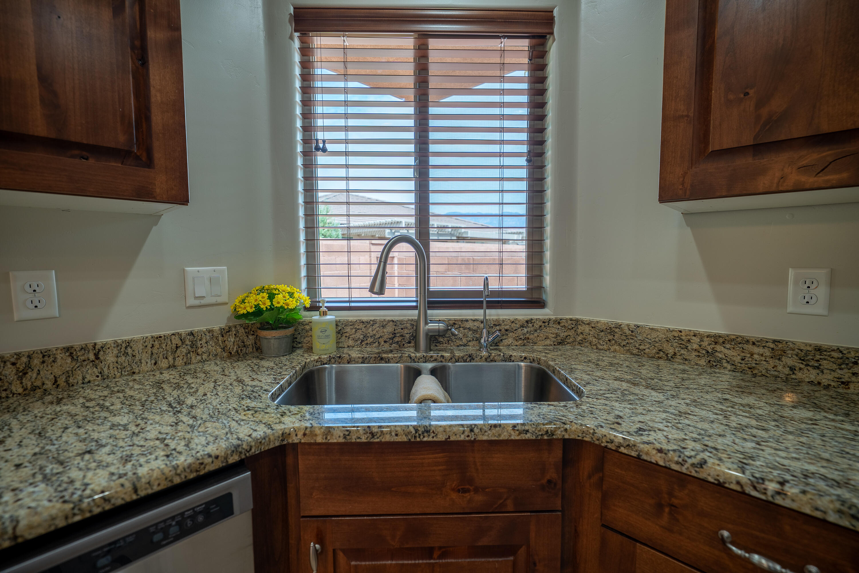 PEREGRINE POINTE - Residential