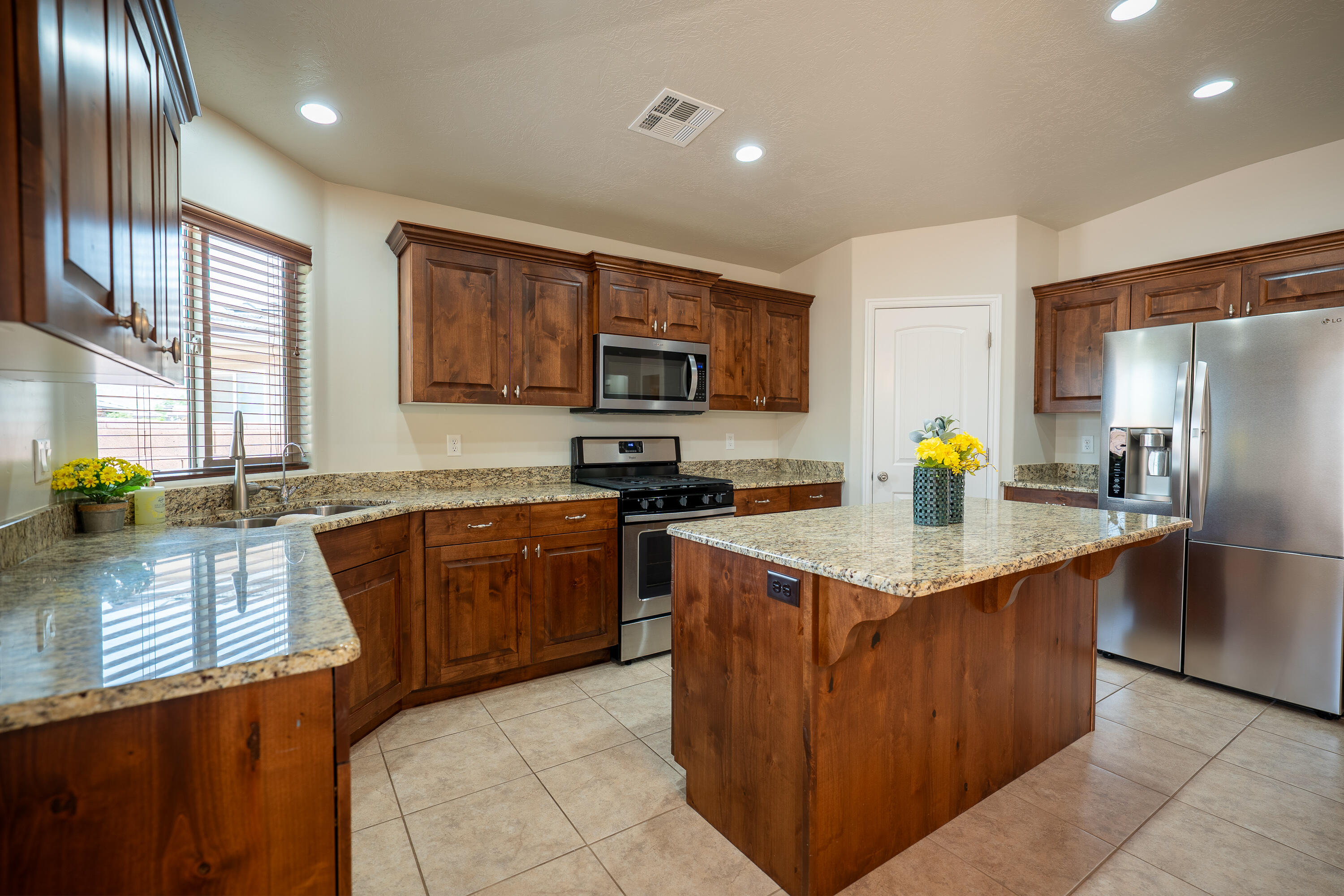 PEREGRINE POINTE - Residential