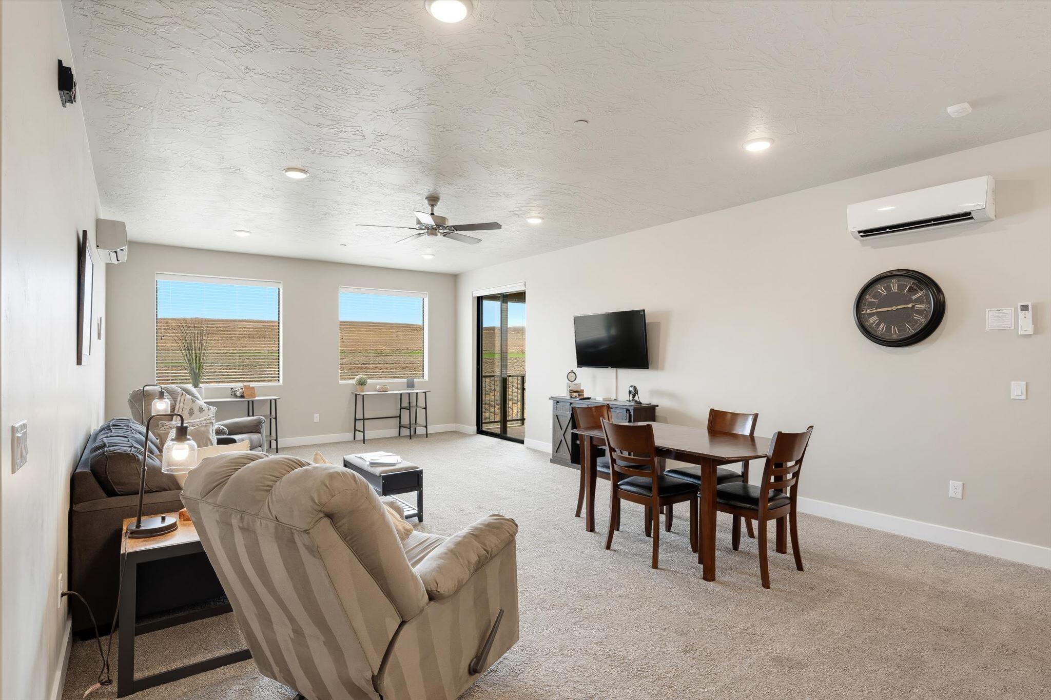 VILLAS AT SAND HOLLOW - Residential