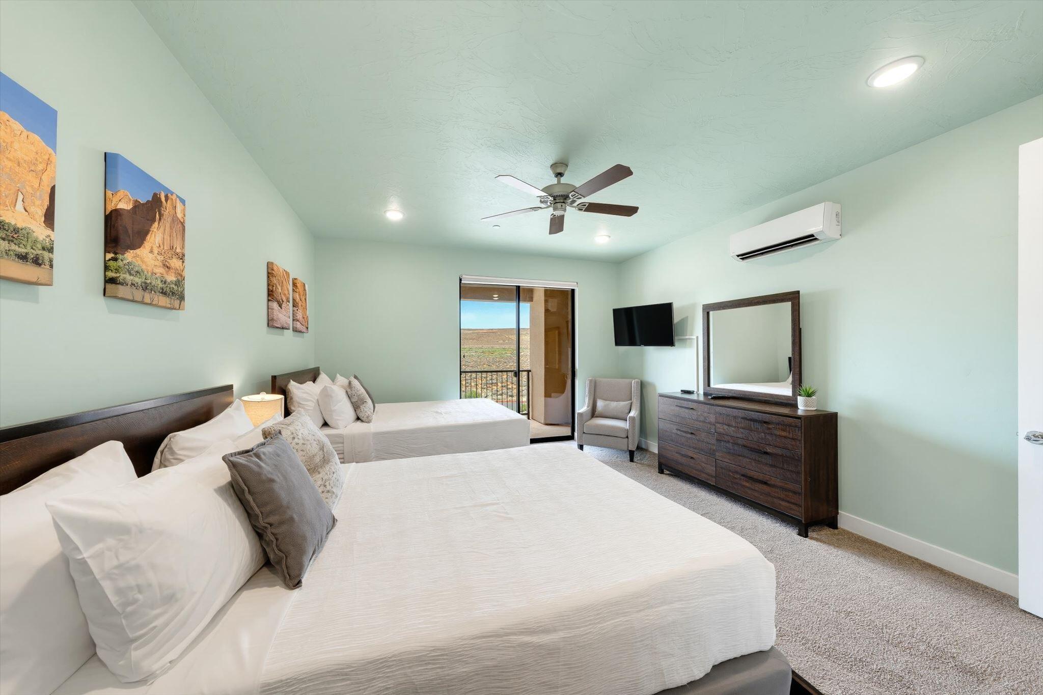 VILLAS AT SAND HOLLOW - Residential