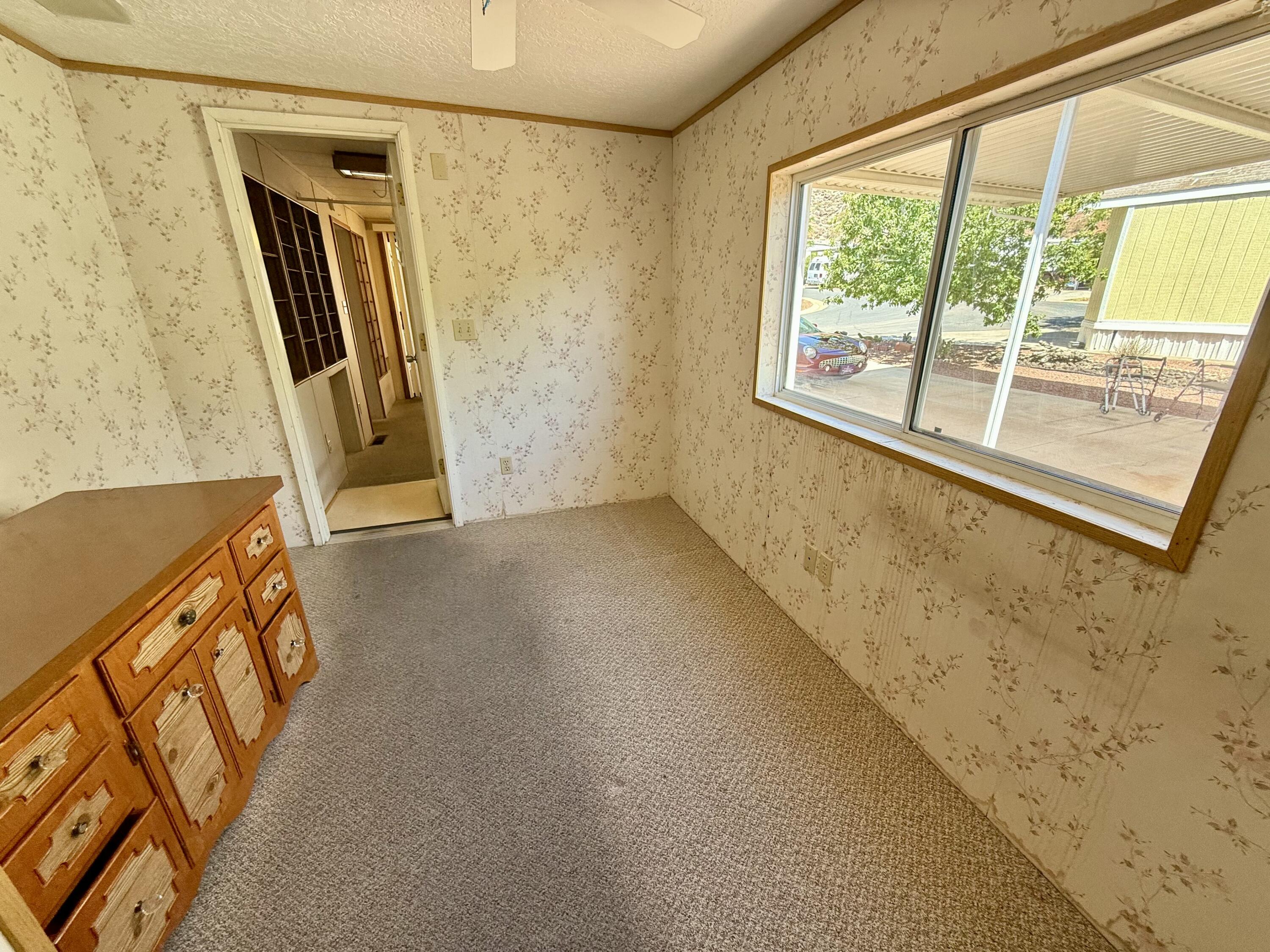 TWIN LAKES RV PARK - Residential