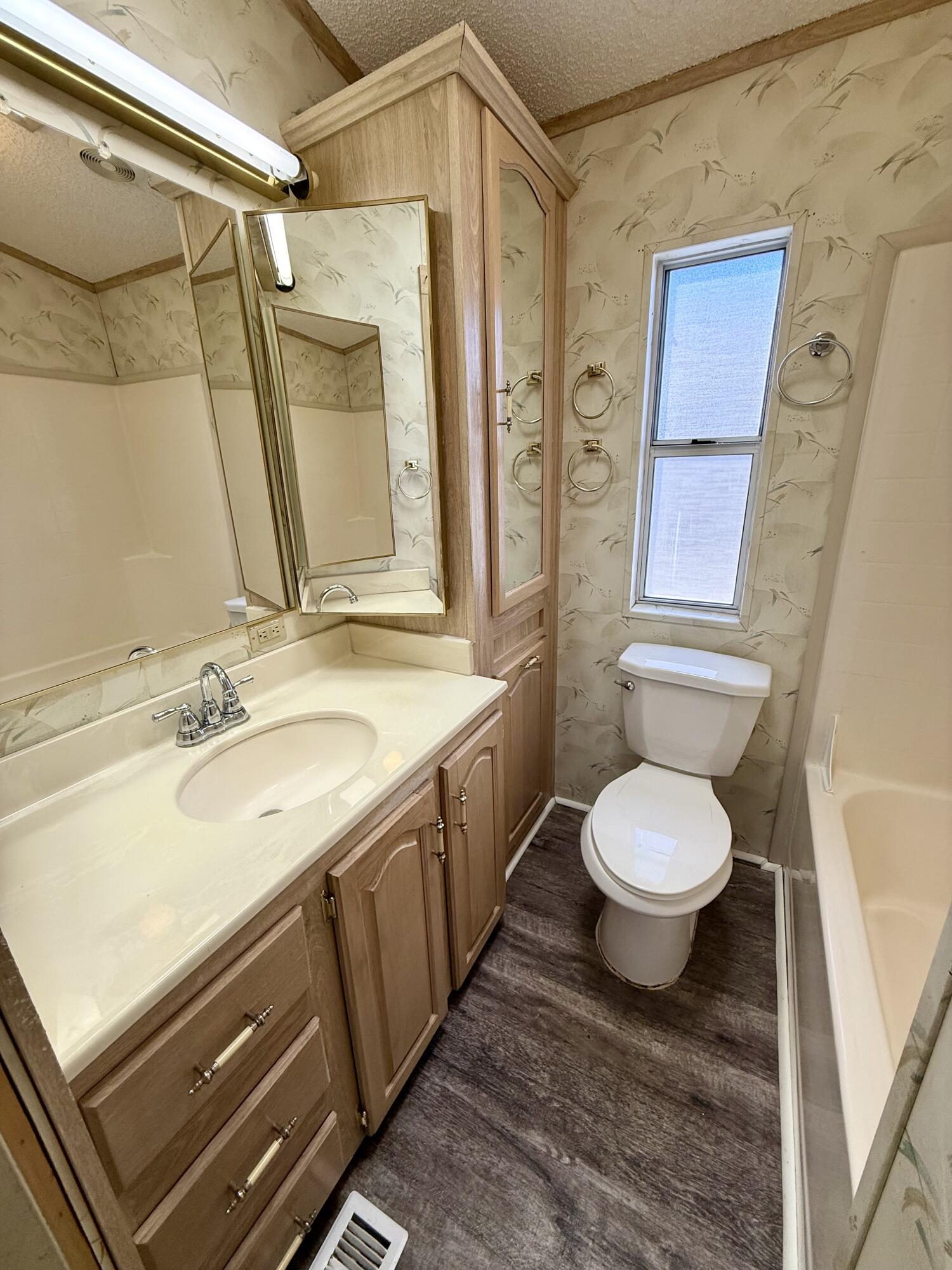 TWIN LAKES RV PARK - Residential