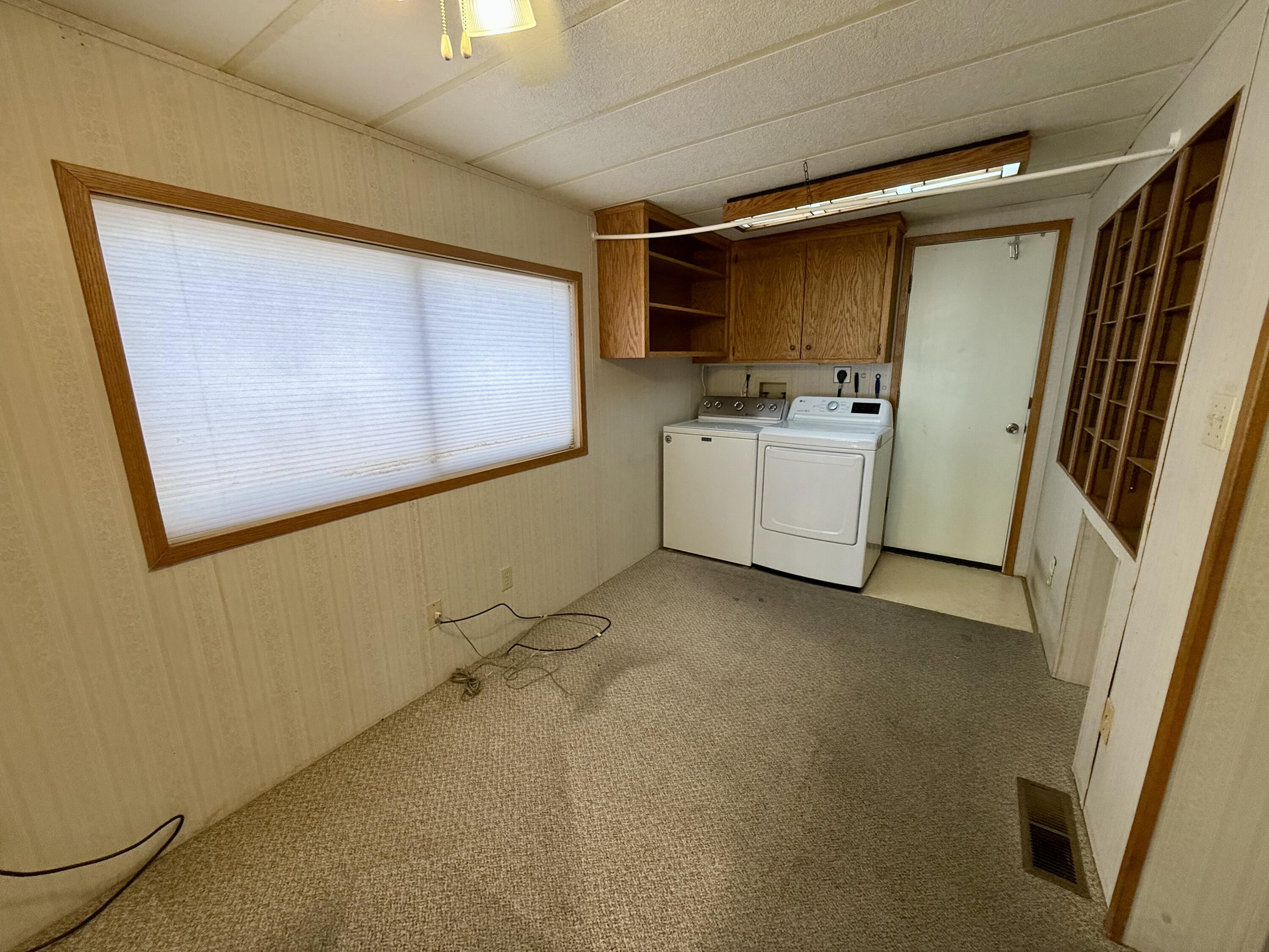 TWIN LAKES RV PARK - Residential