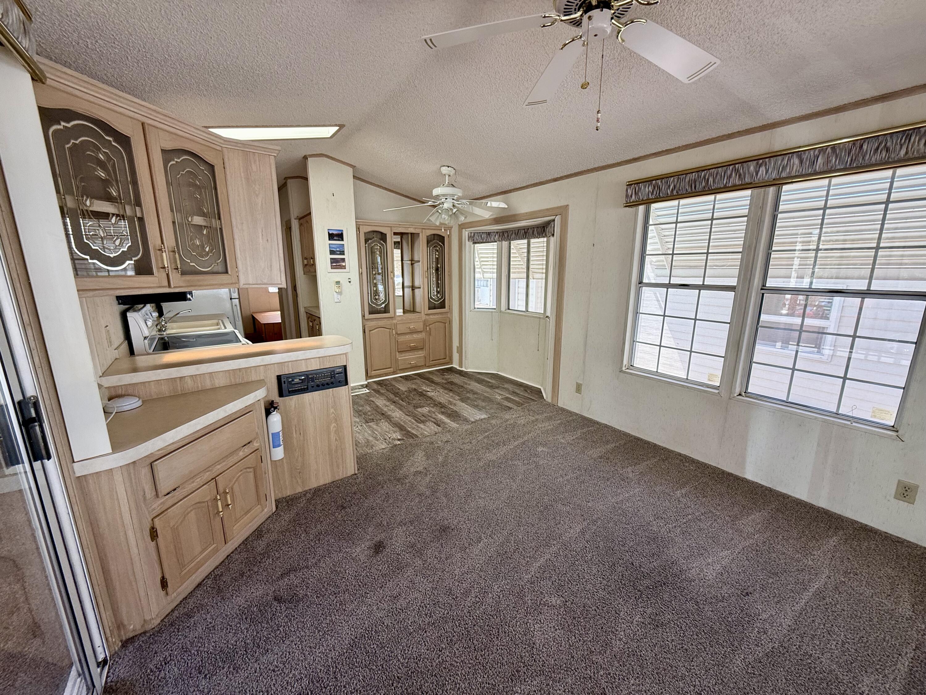 TWIN LAKES RV PARK - Residential