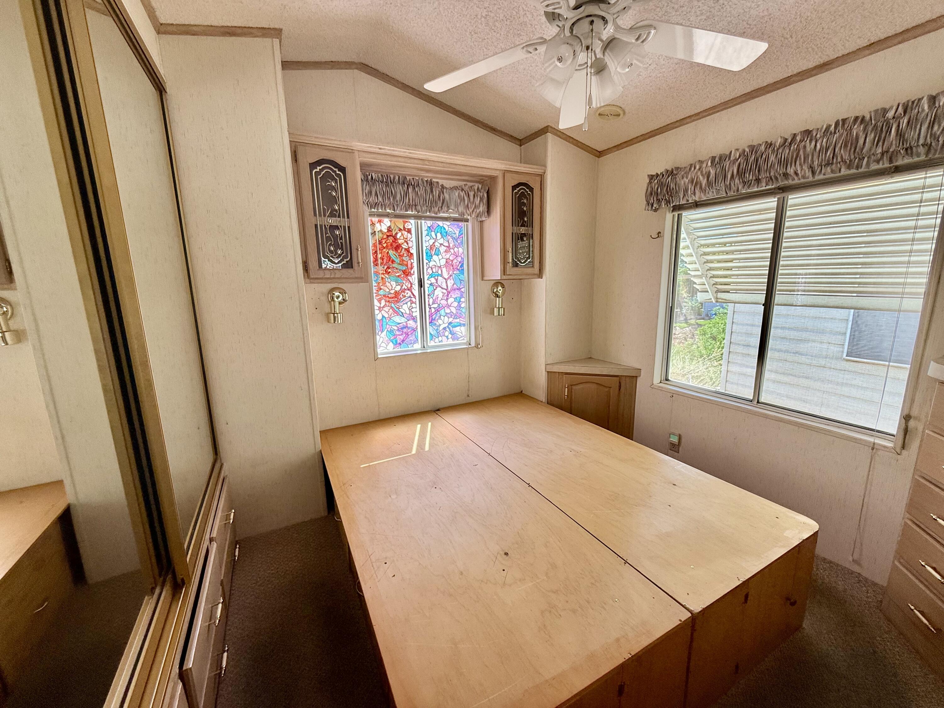 TWIN LAKES RV PARK - Residential