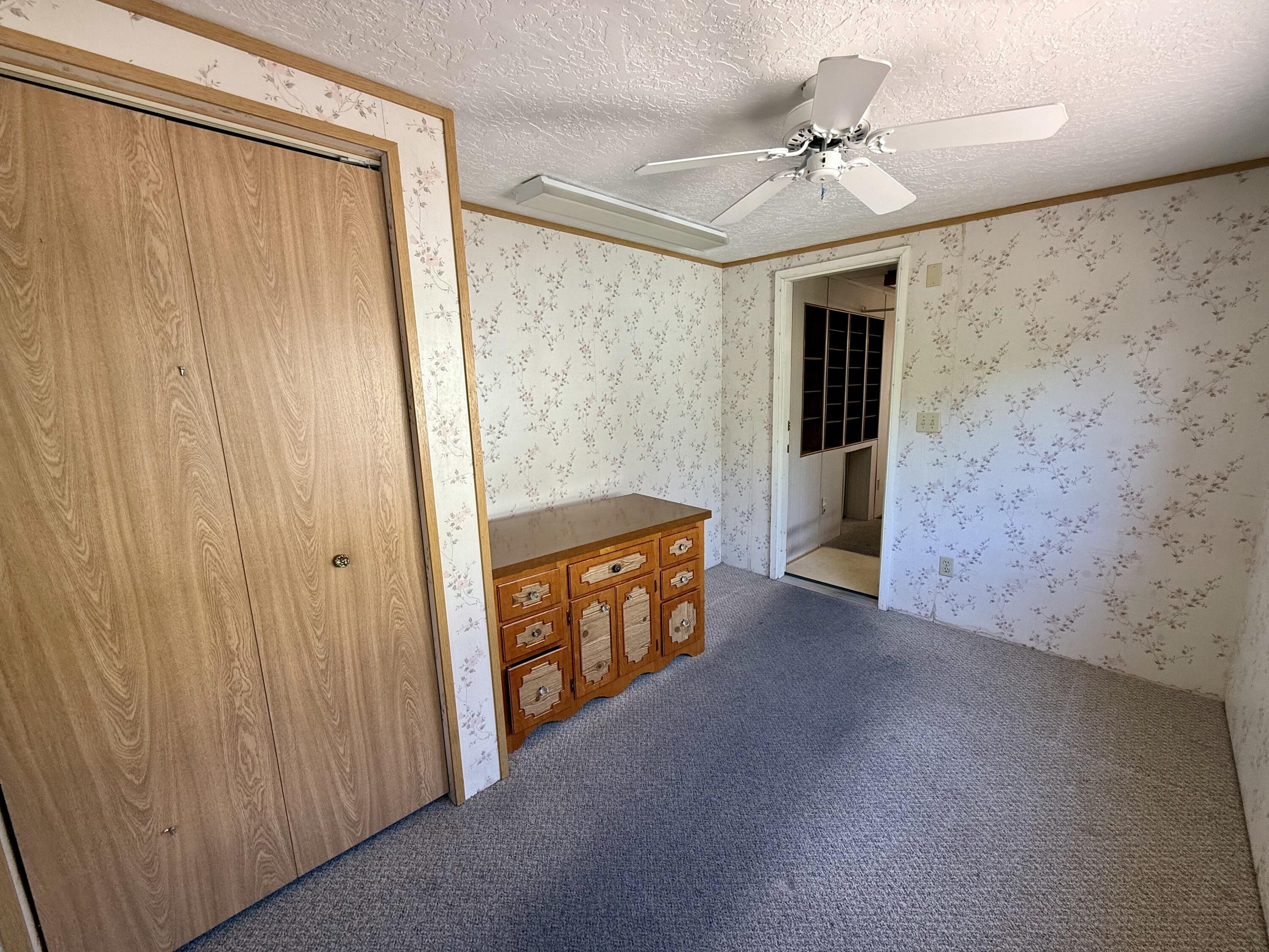 TWIN LAKES RV PARK - Residential