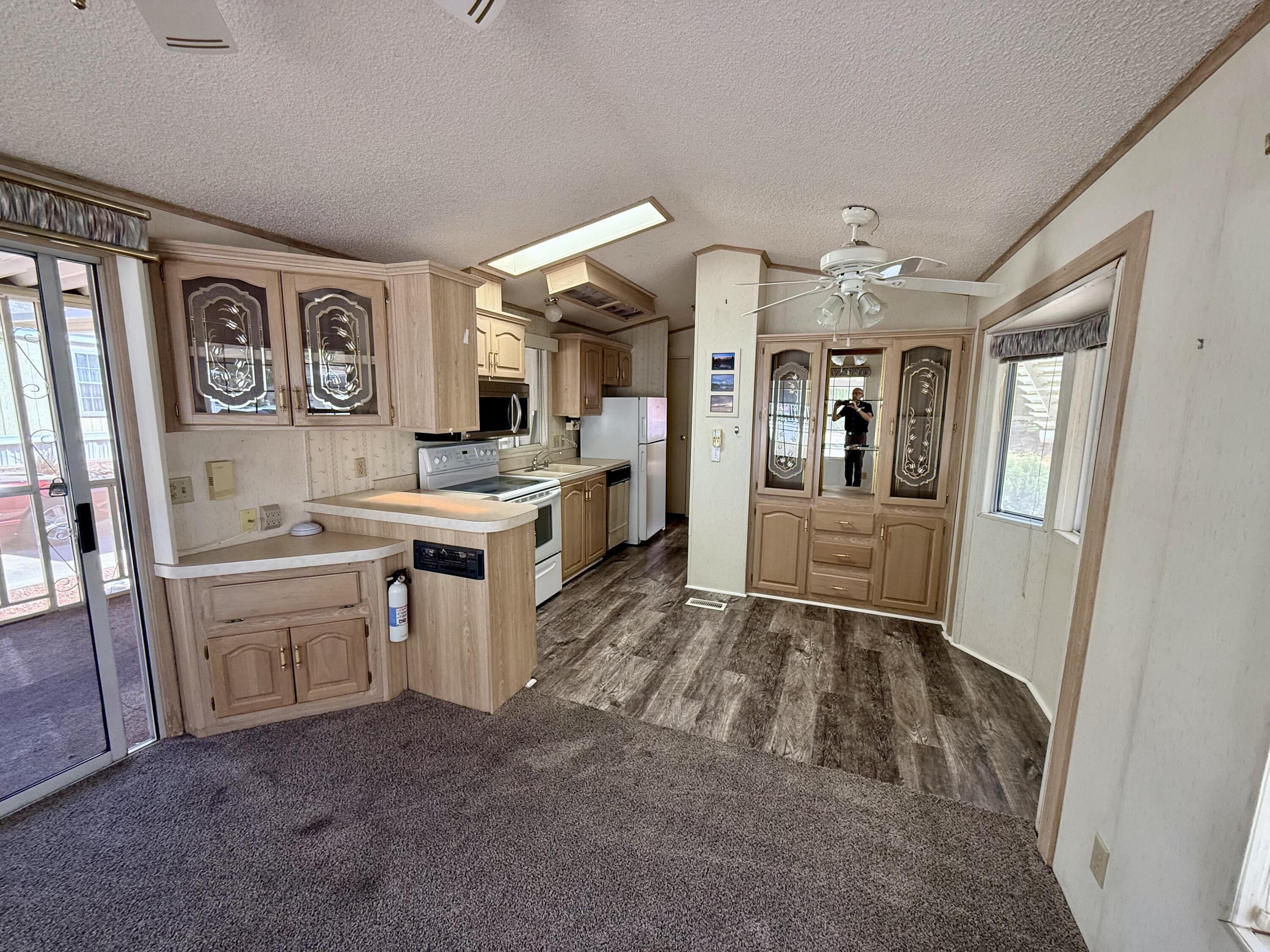 TWIN LAKES RV PARK - Residential