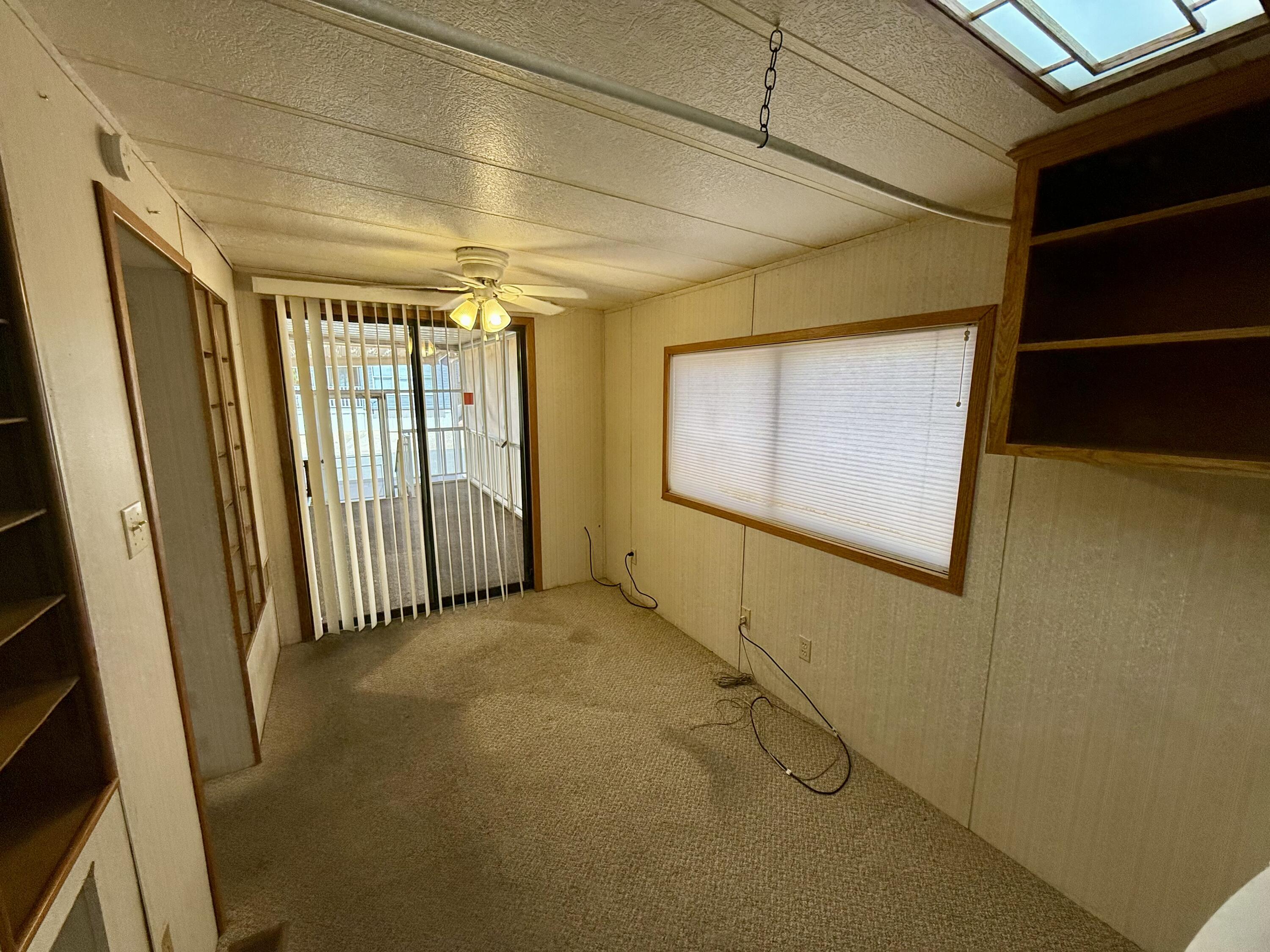 TWIN LAKES RV PARK - Residential