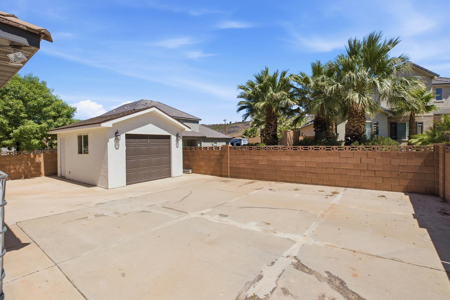 INDIAN SPRINGS - Residential