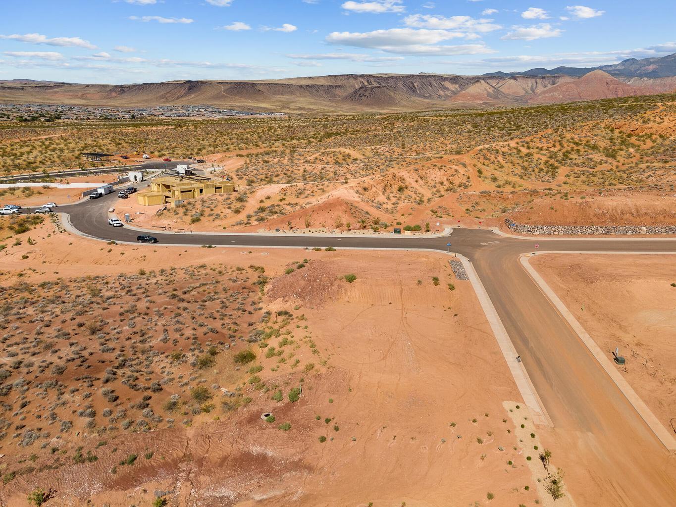 SOLENTE VILLAGE - Land