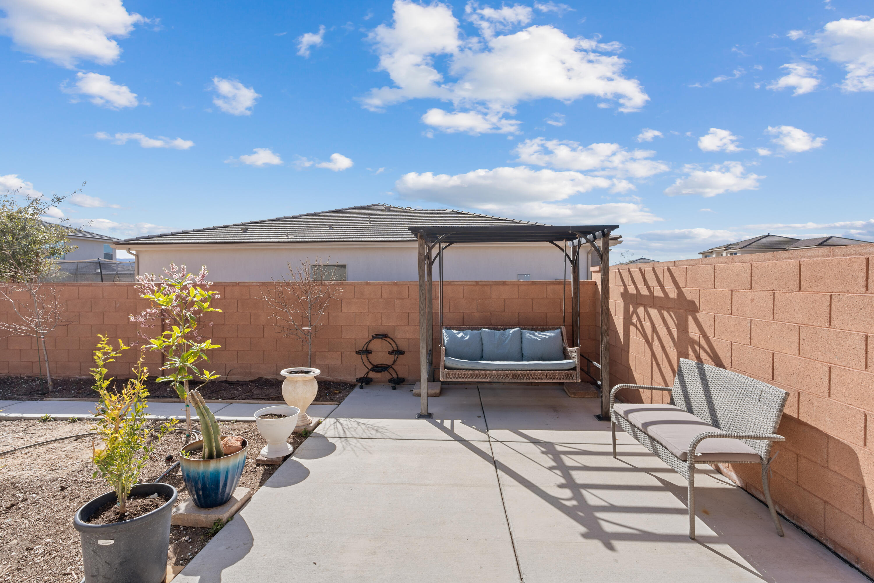 SAGE CANYON - Residential