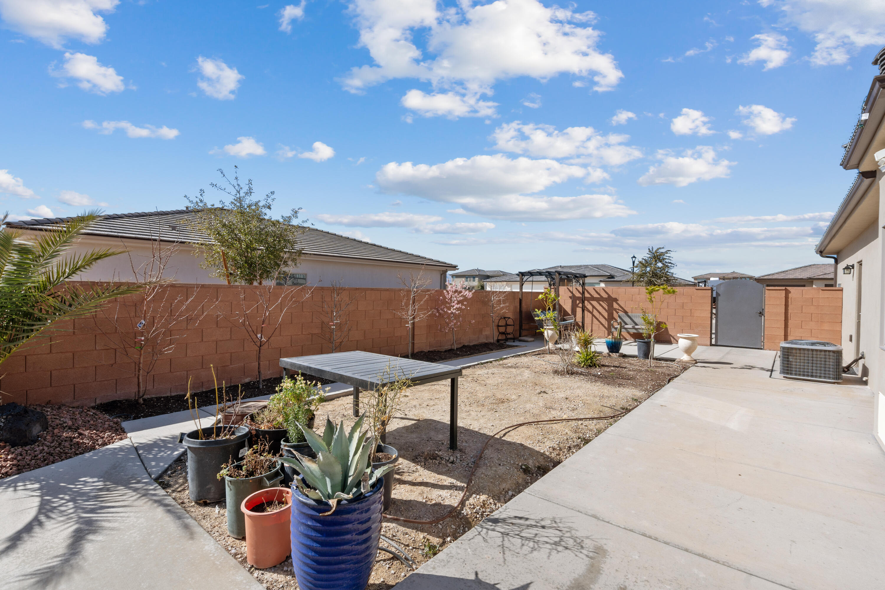 SAGE CANYON - Residential