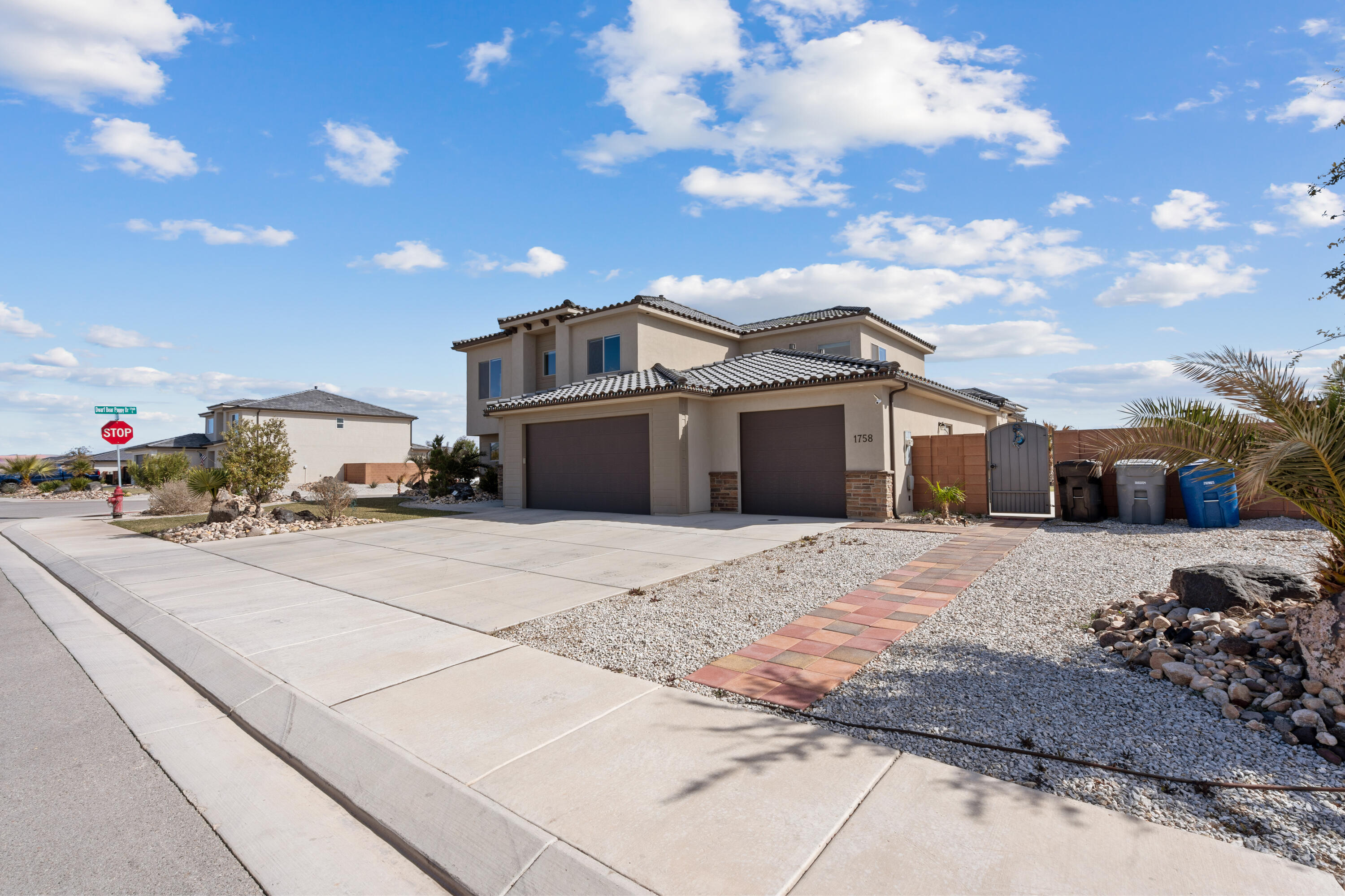 SAGE CANYON - Residential