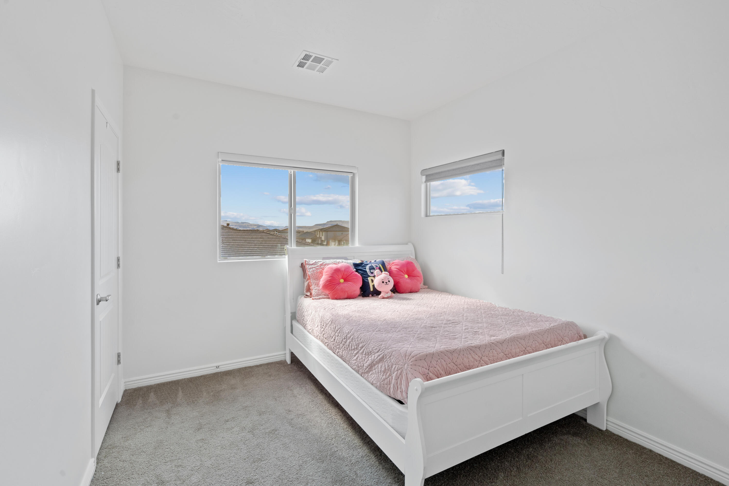 SAGE CANYON - Residential