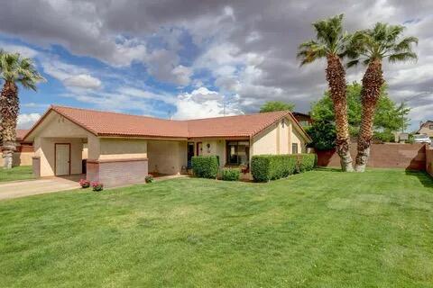 SPANISH PALMS TOWNHOMES - Residential