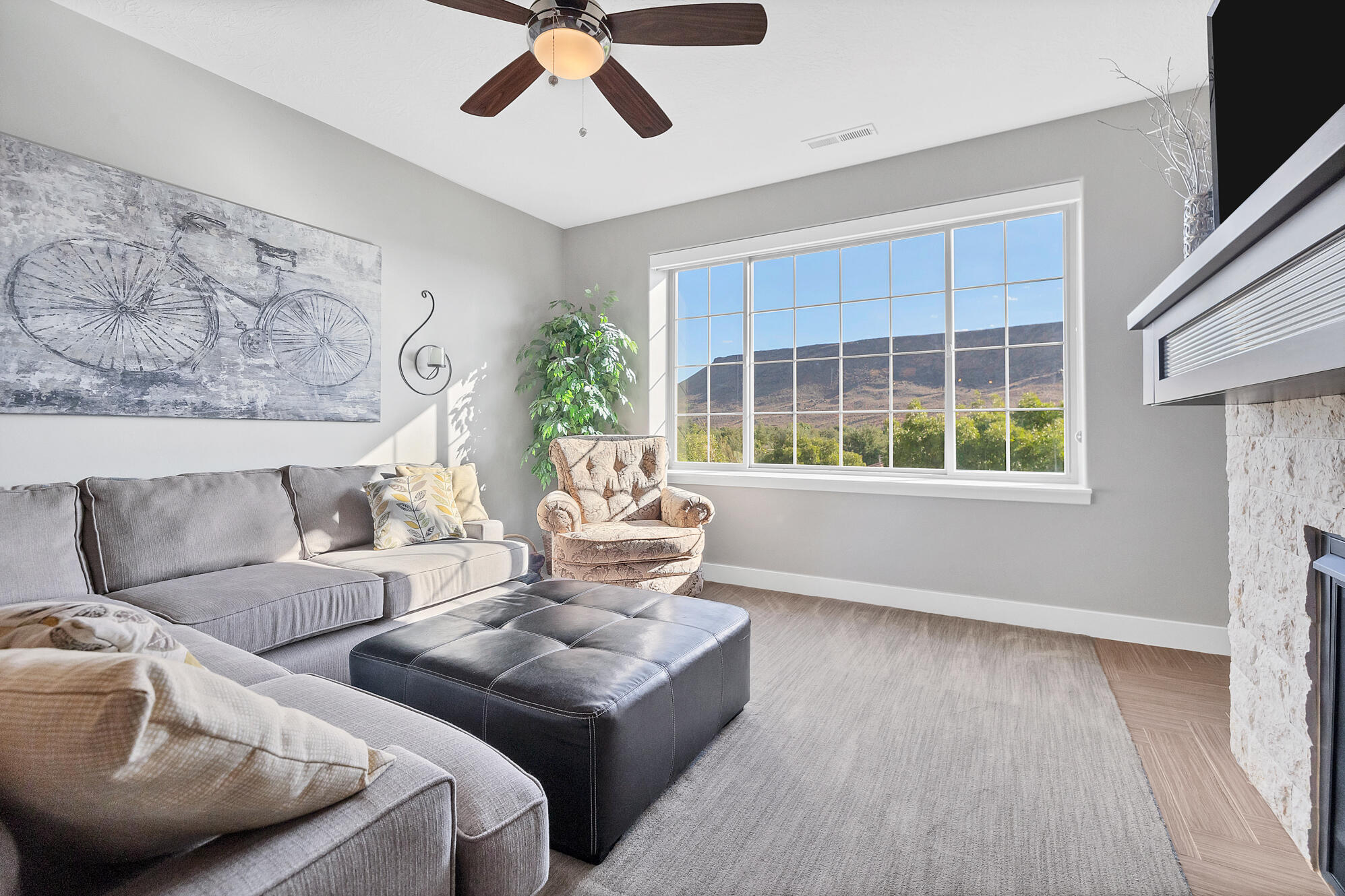 PELICAN HILLS CONDOMINIUMS - Residential