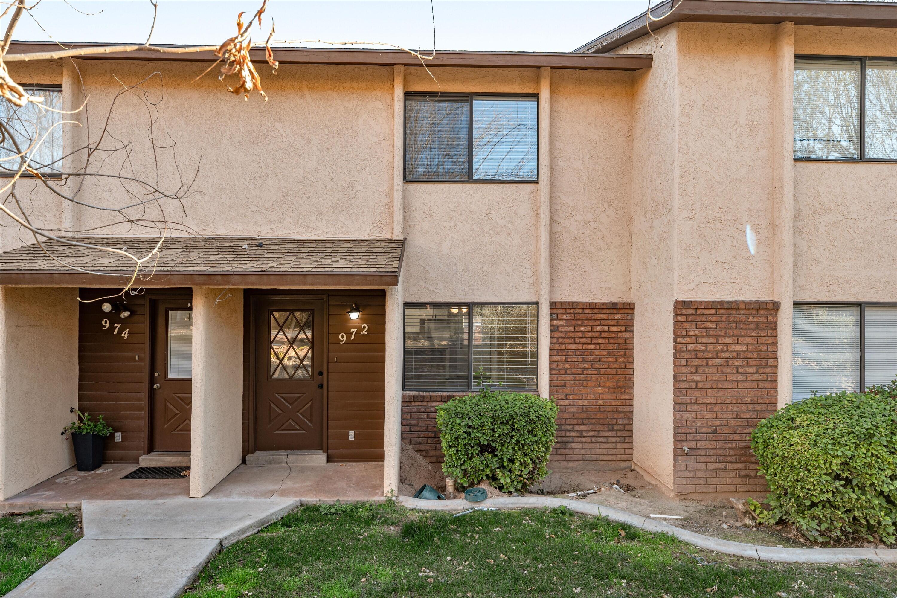 COLOR VIEW TOWNHOMES - Residential