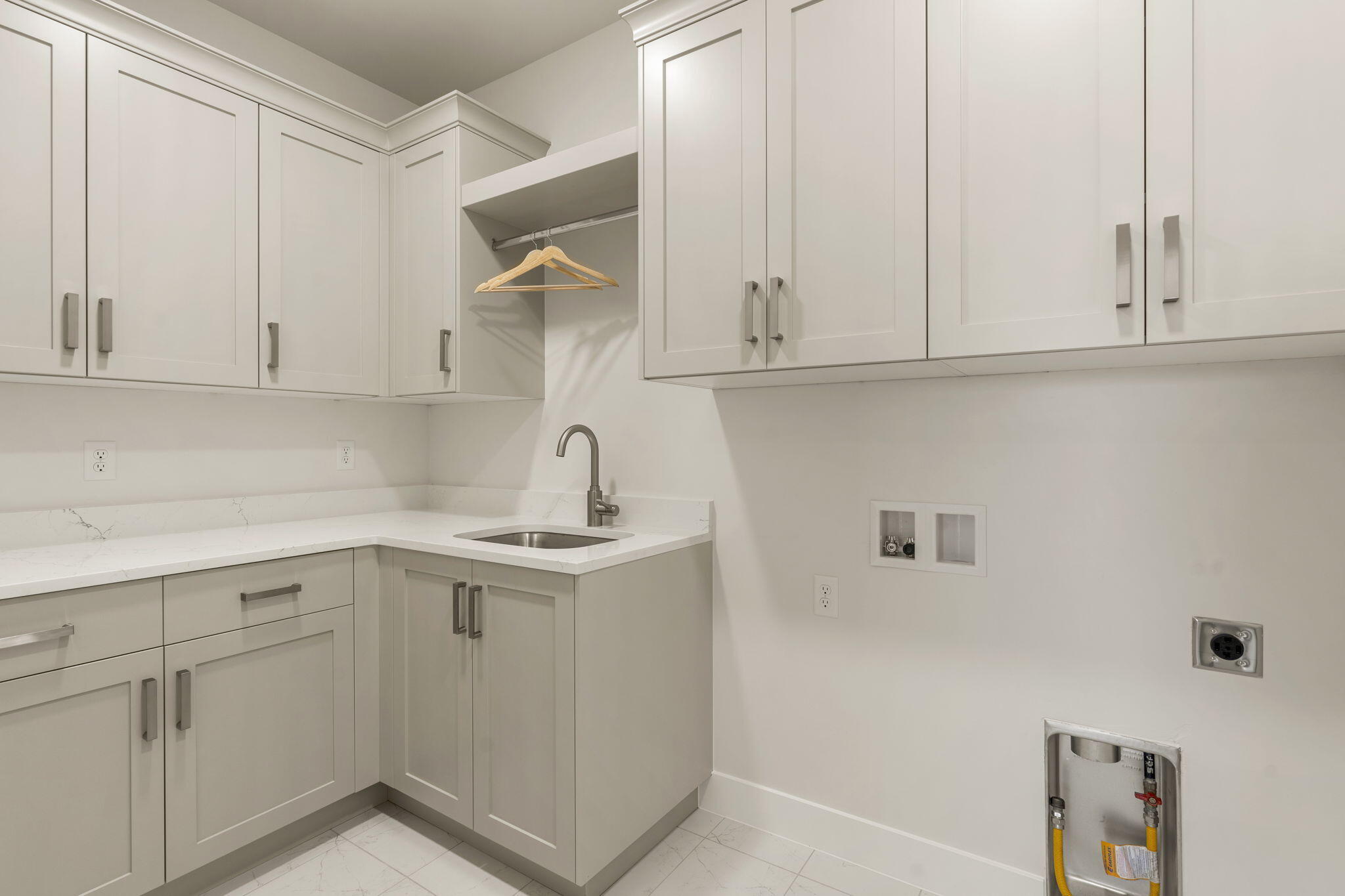 BLACK STONE - Residential