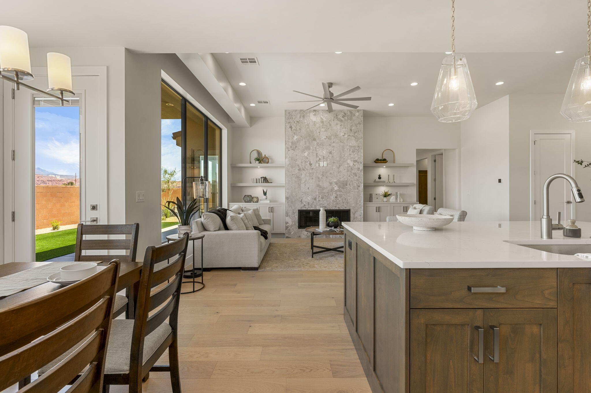BLACK STONE - Residential