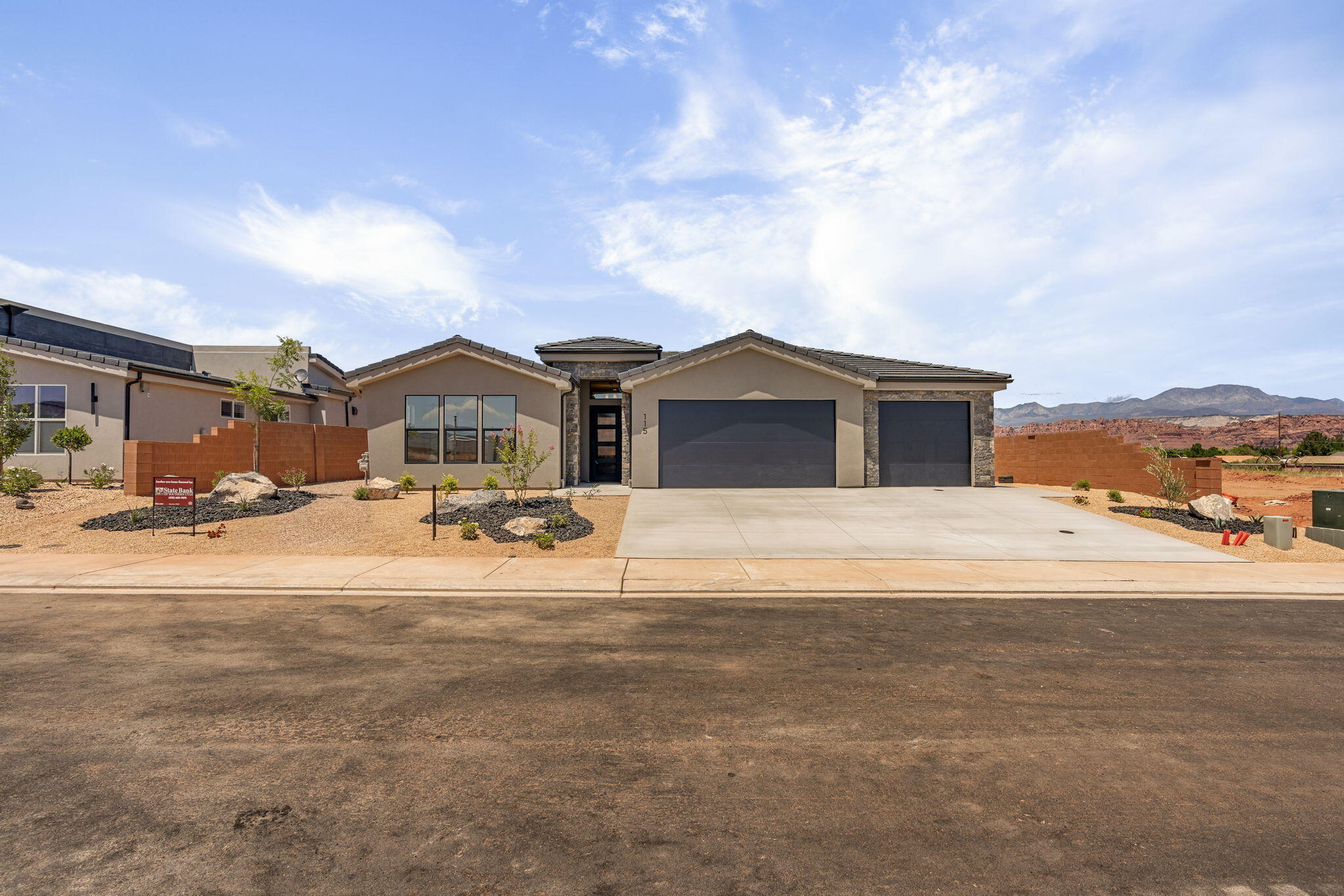 BLACK STONE - Residential